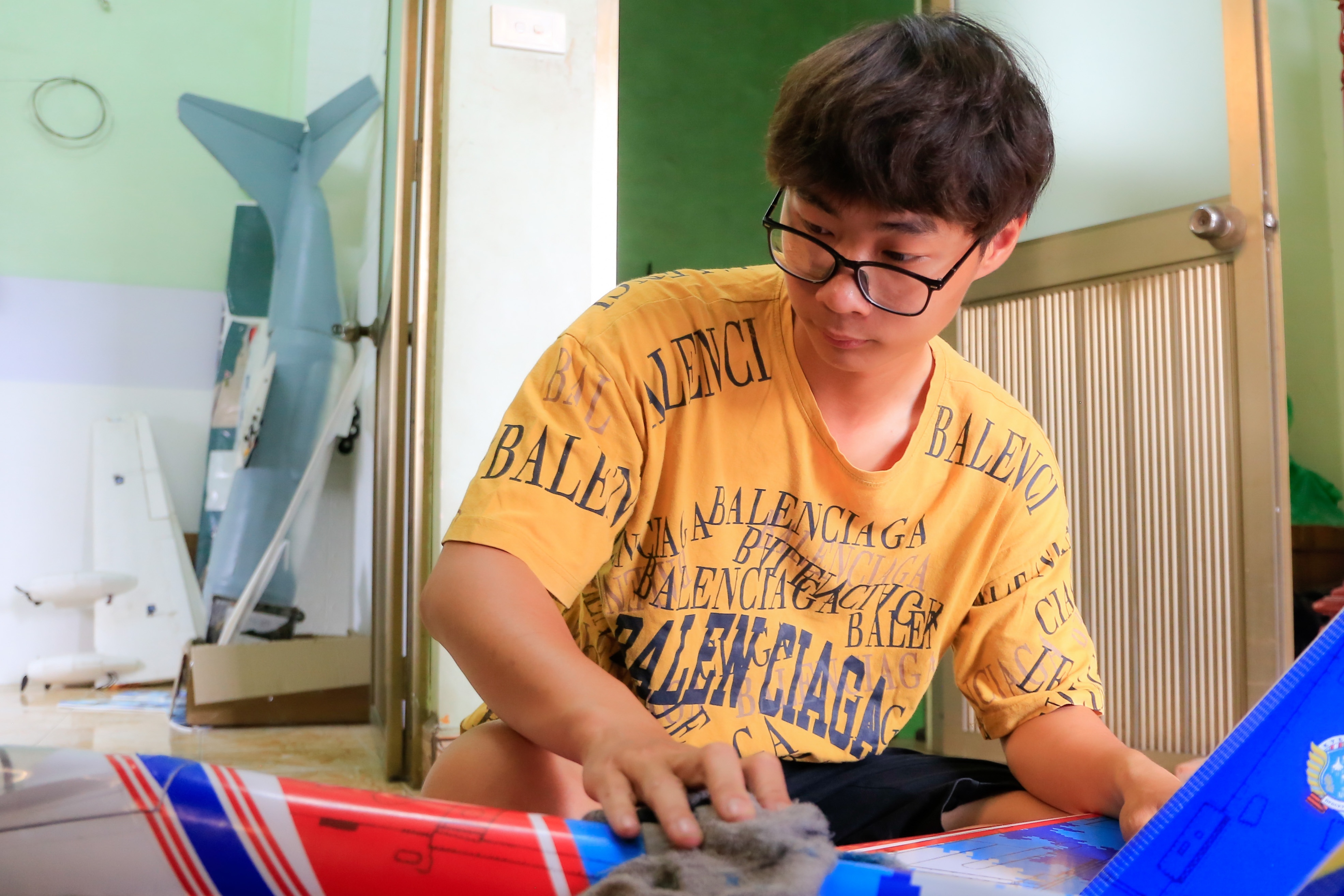 May bay canh bang anh 9