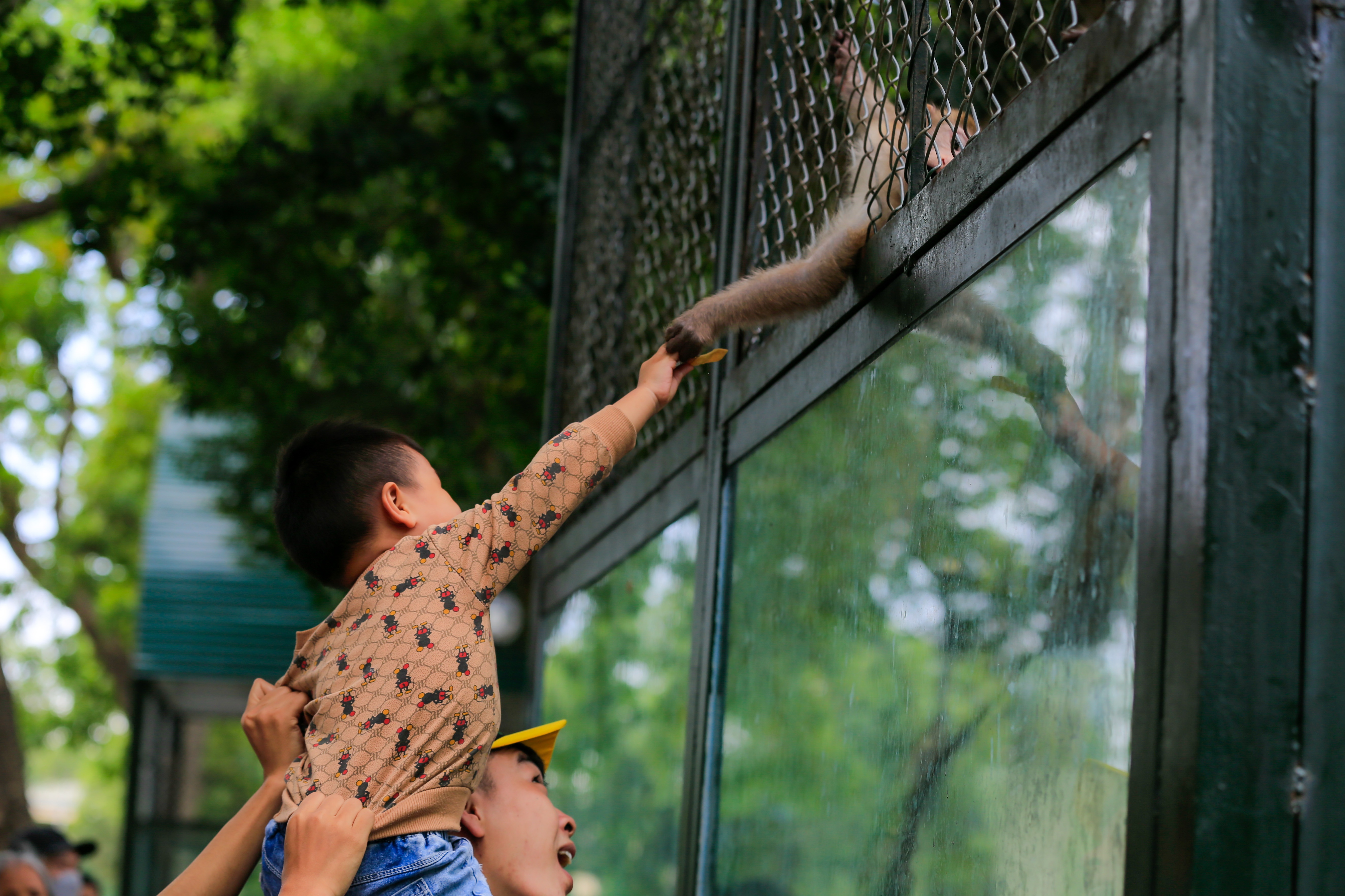 hang nghin nguoi ve khu vui choi tai Ha Noi anh 7