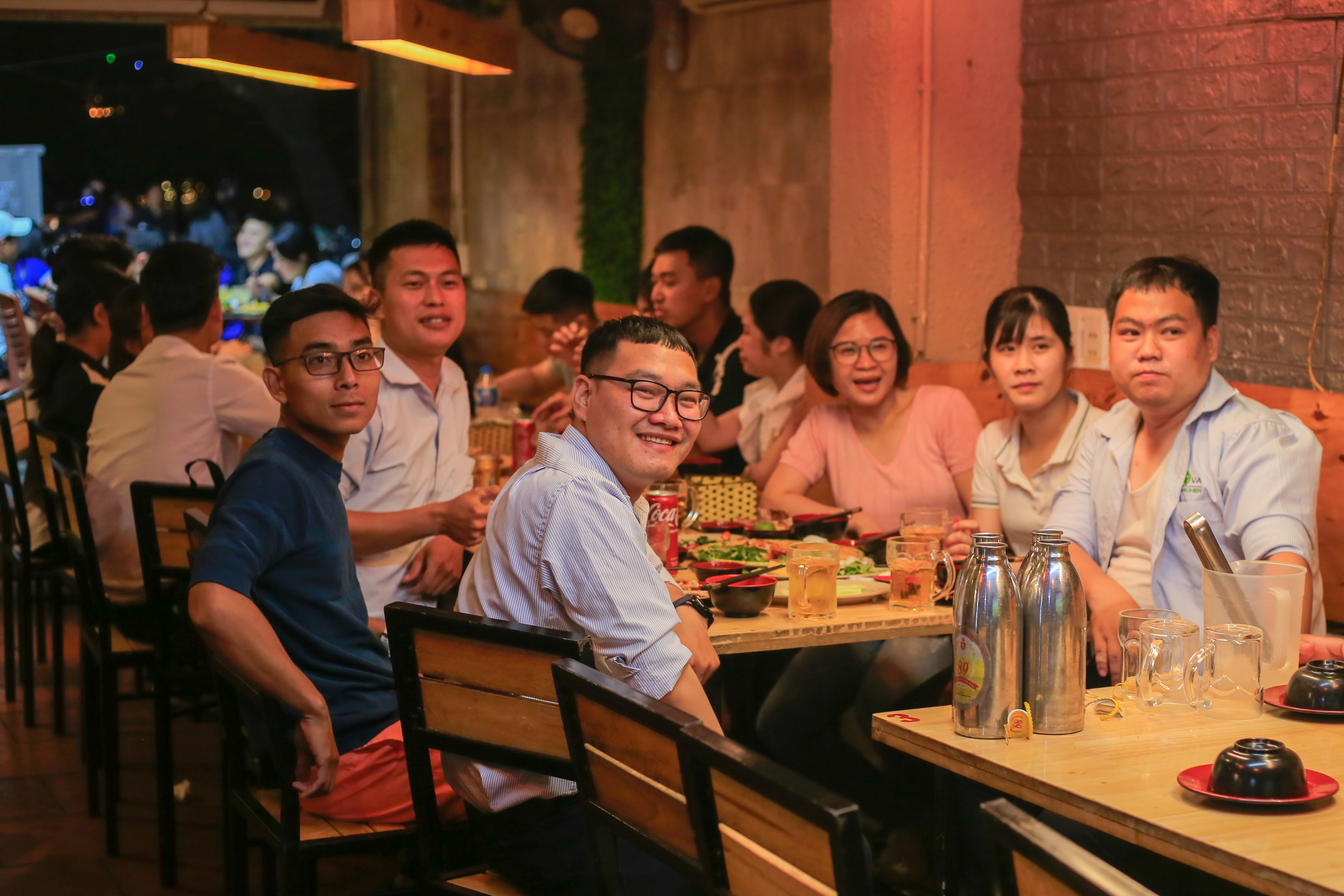 theo doi tran dau Viet Nam - Indonesia anh 2