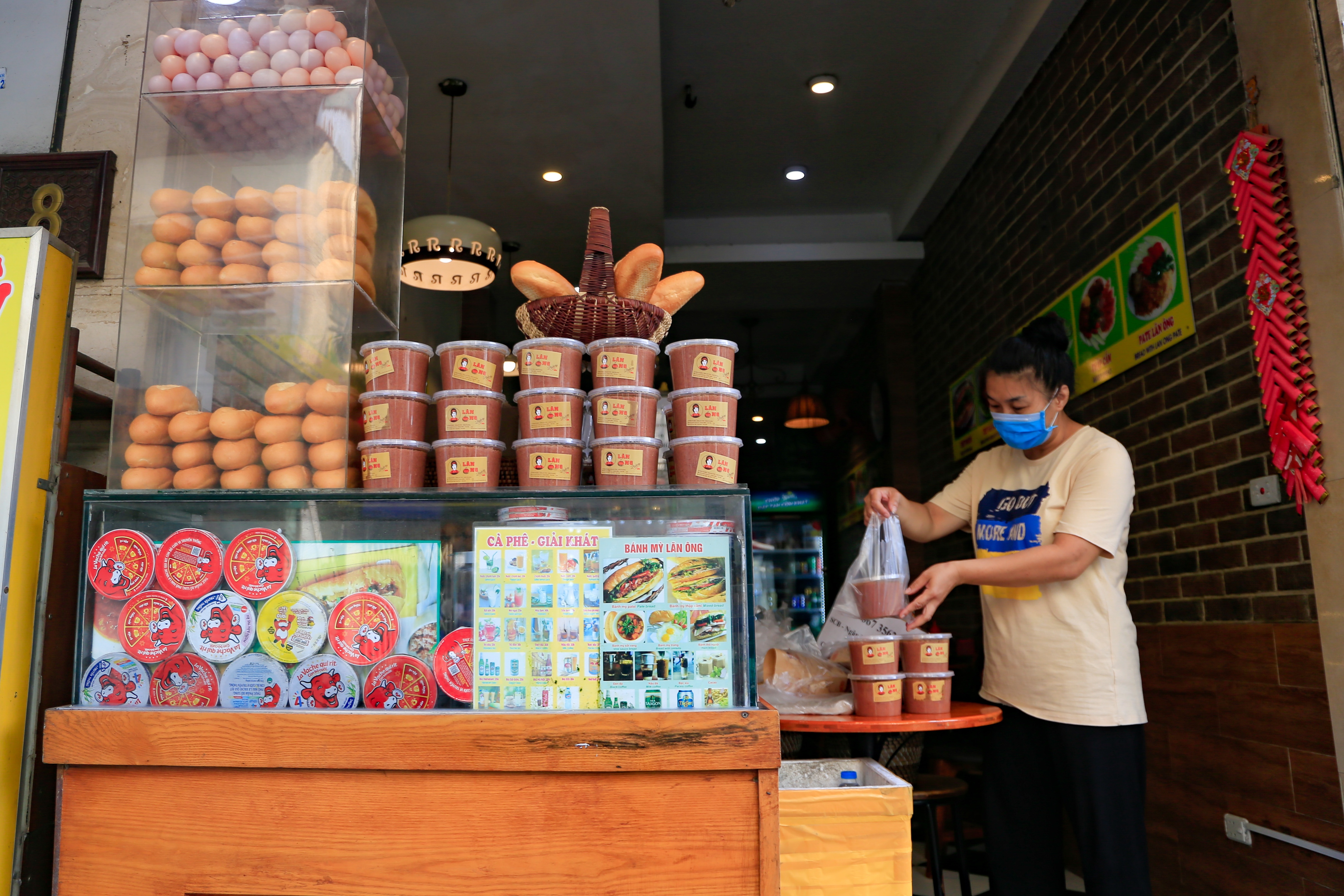 banh mi lau doi o Ha Noi anh 12