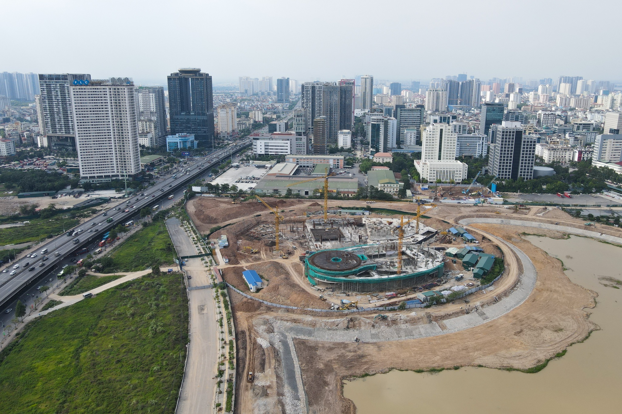 cong vien,  ho dieu hoa cham tien do anh 3