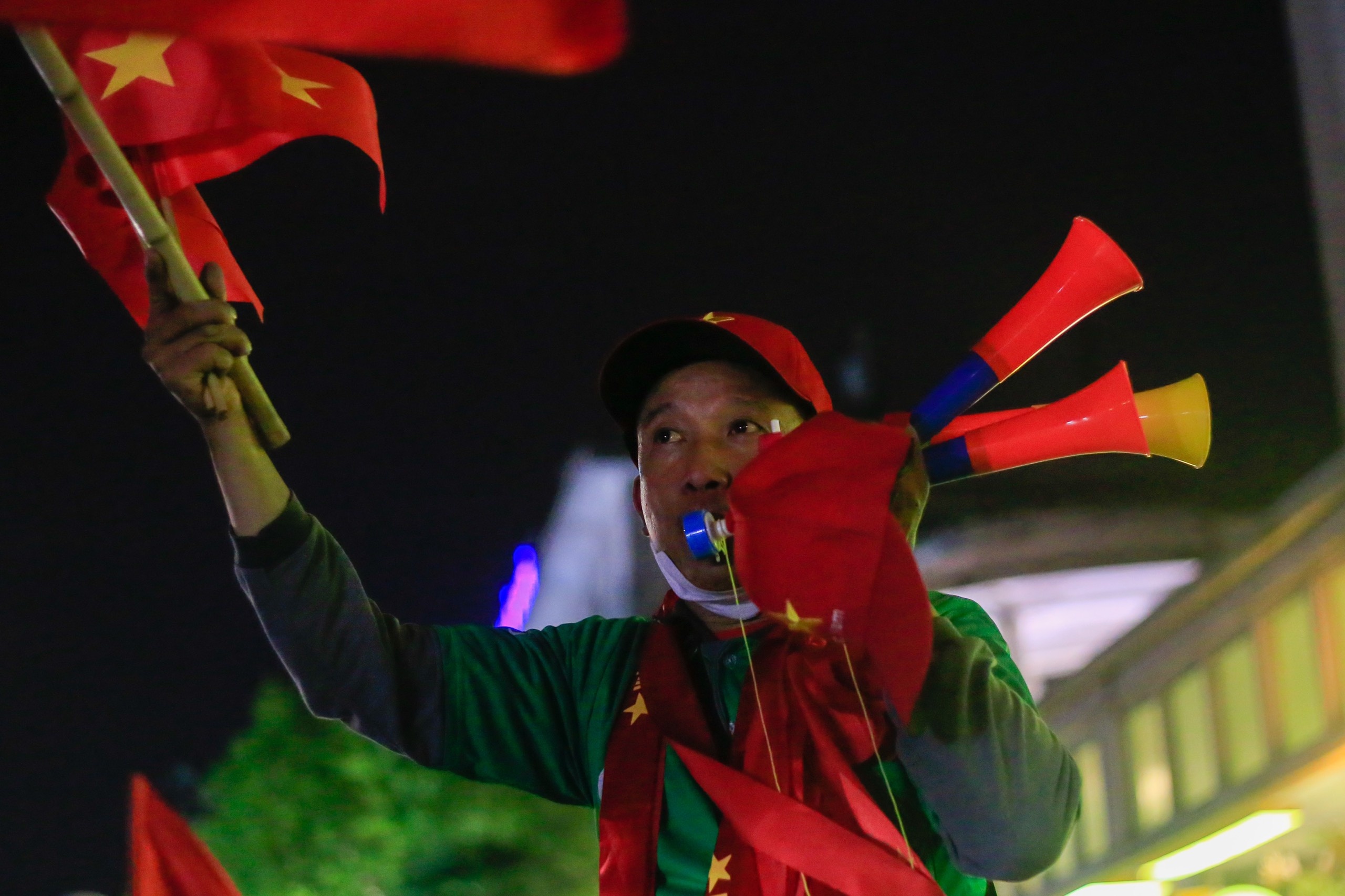 co dong vien an mung chien thang U23 anh 2