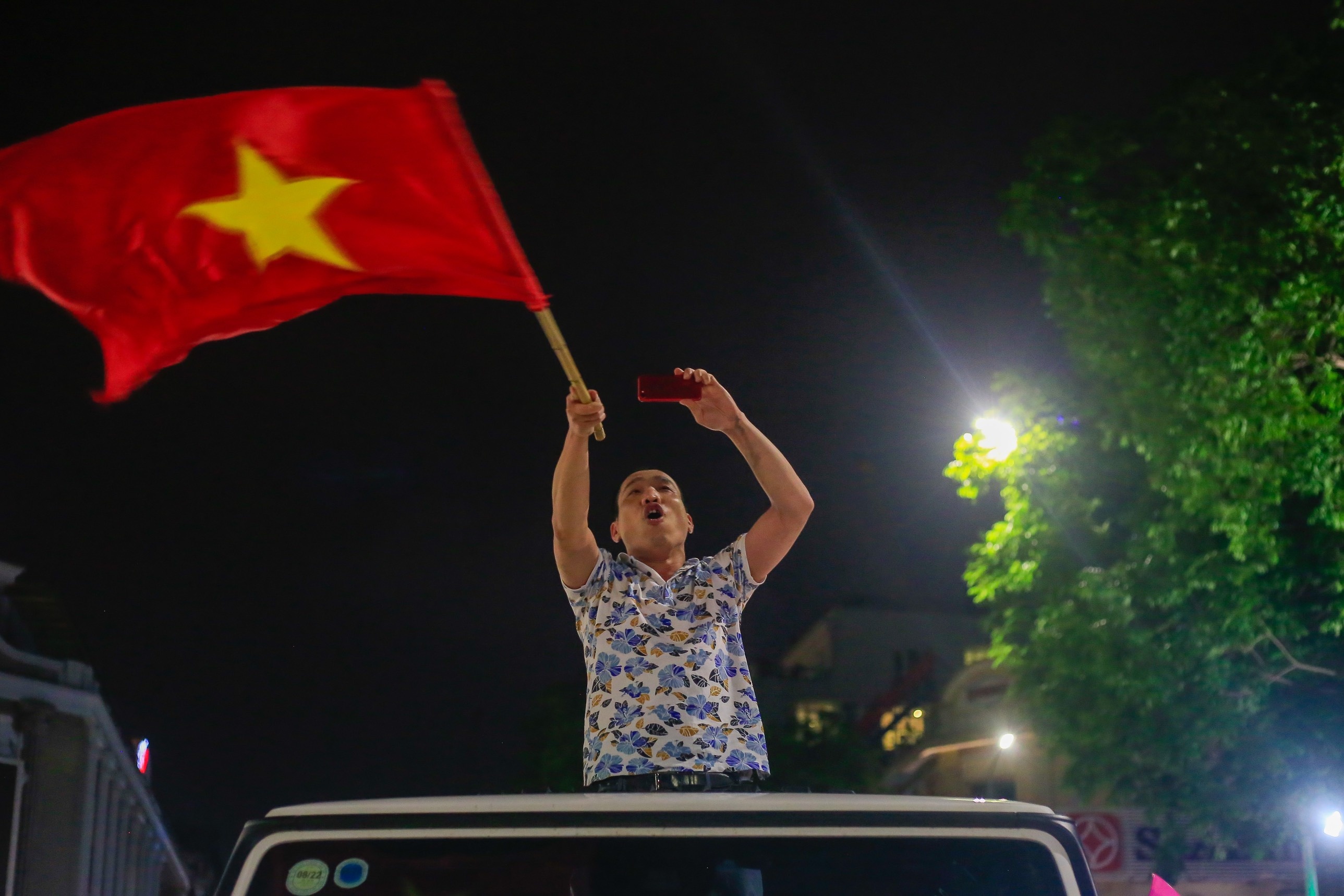 co dong vien an mung chien thang U23 anh 7