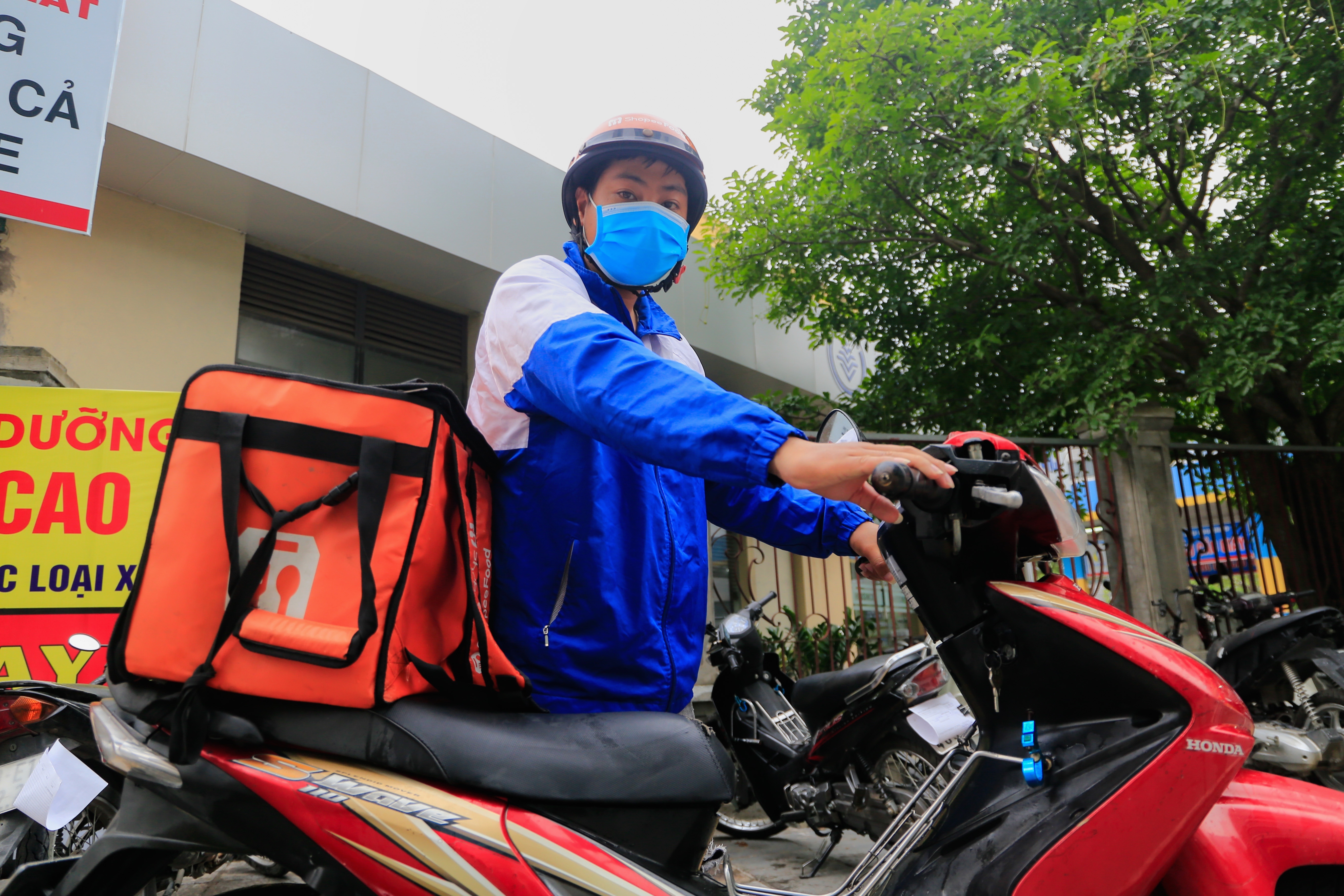 Xe chet may khi gap mua lon anh 10