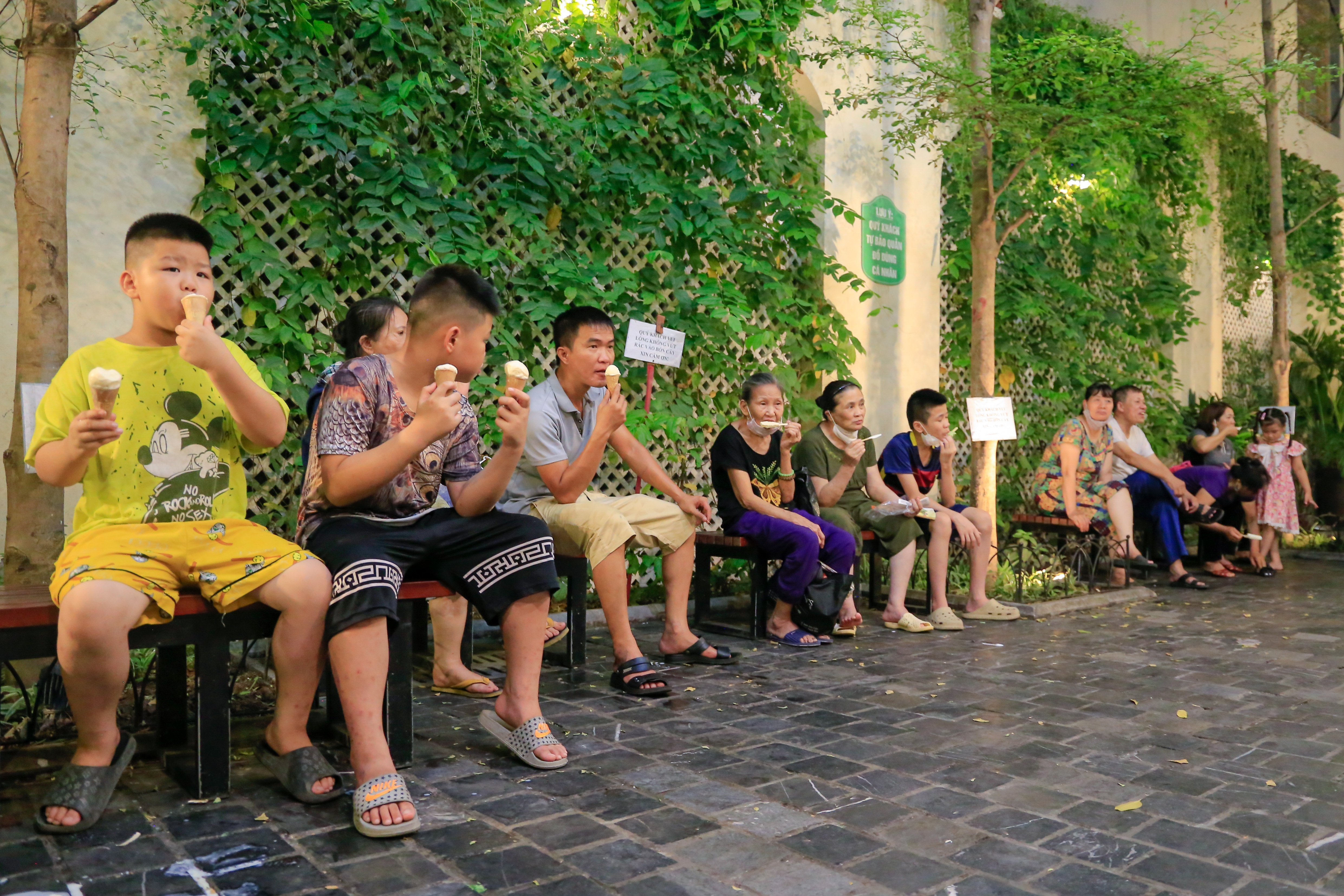 gioi tre an kem giai nhiet anh 4