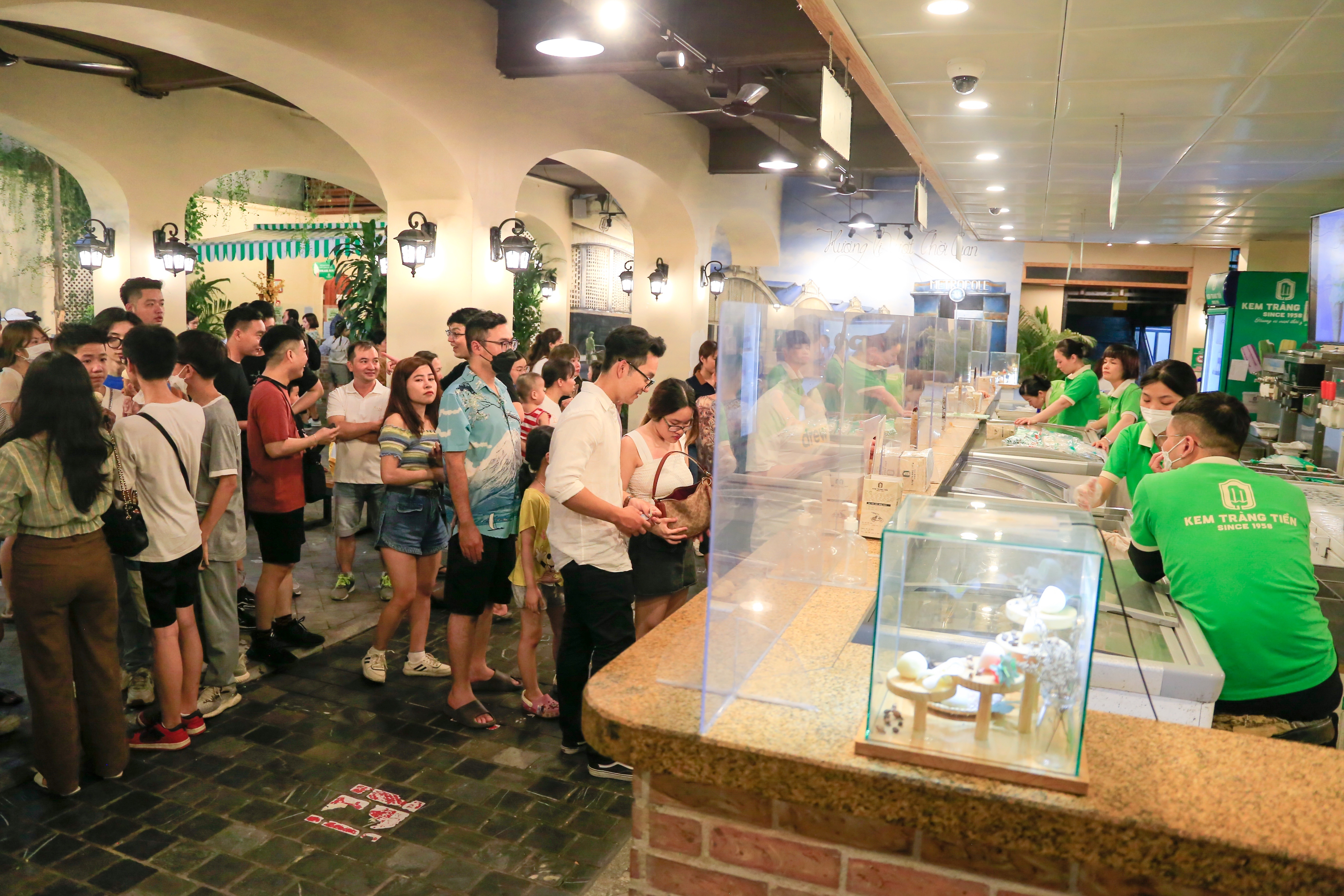 gioi tre an kem giai nhiet anh 2