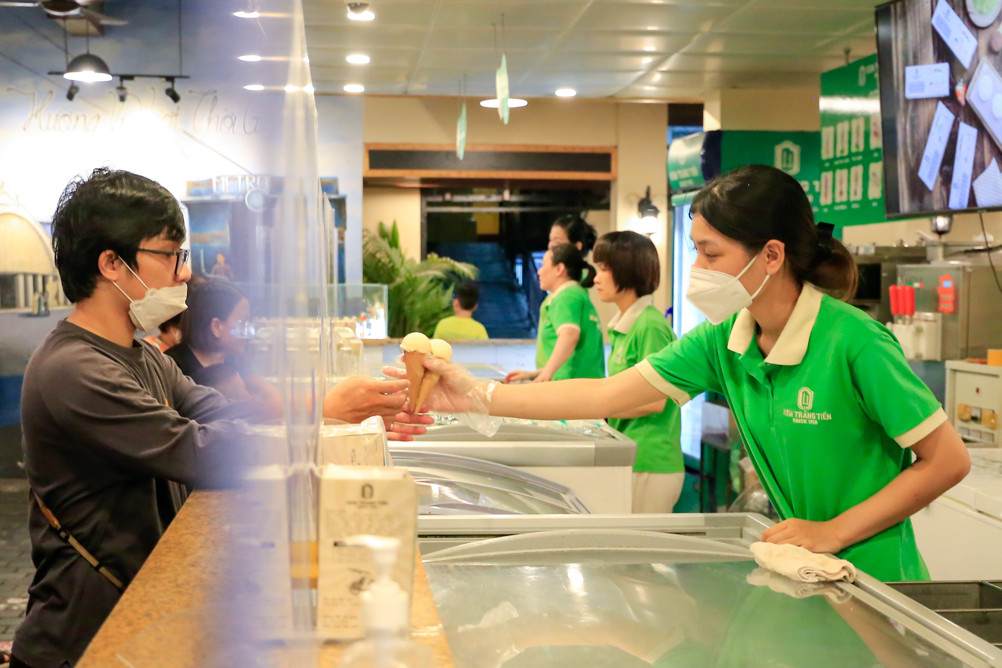 gioi tre an kem giai nhiet anh 3