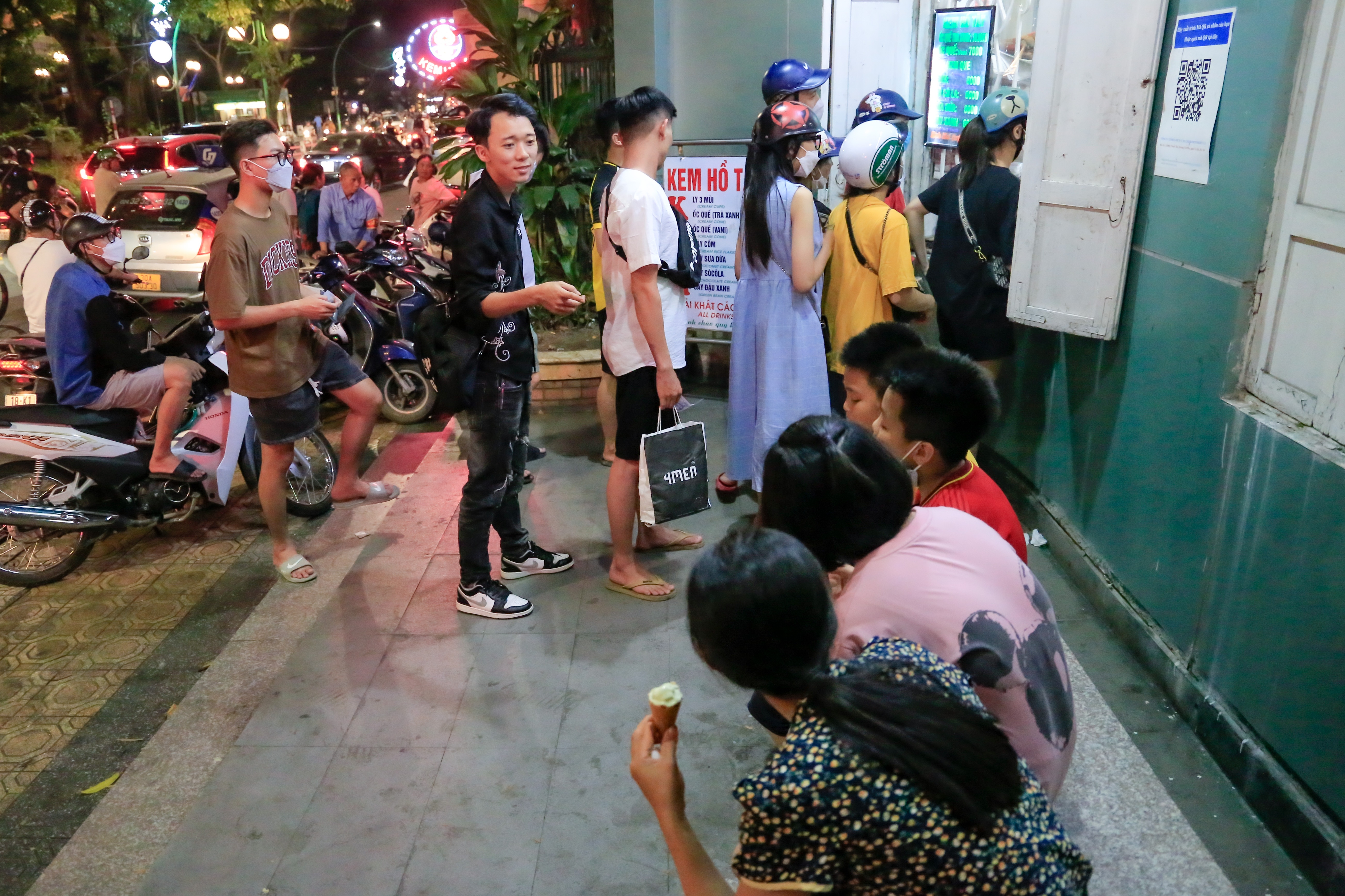 gioi tre an kem giai nhiet anh 8