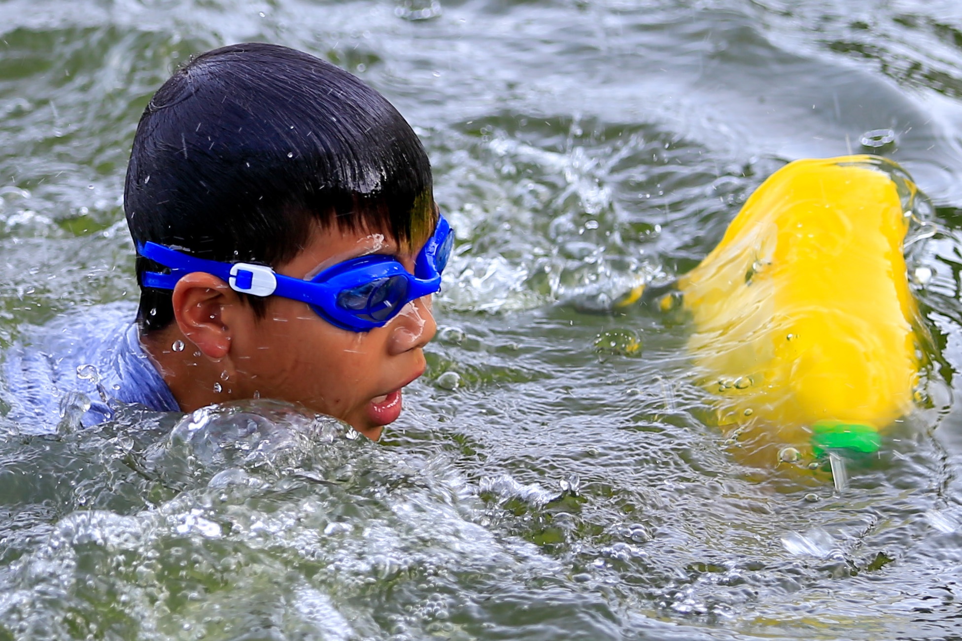 Nguoi dan boi loi giai nhiet anh 6