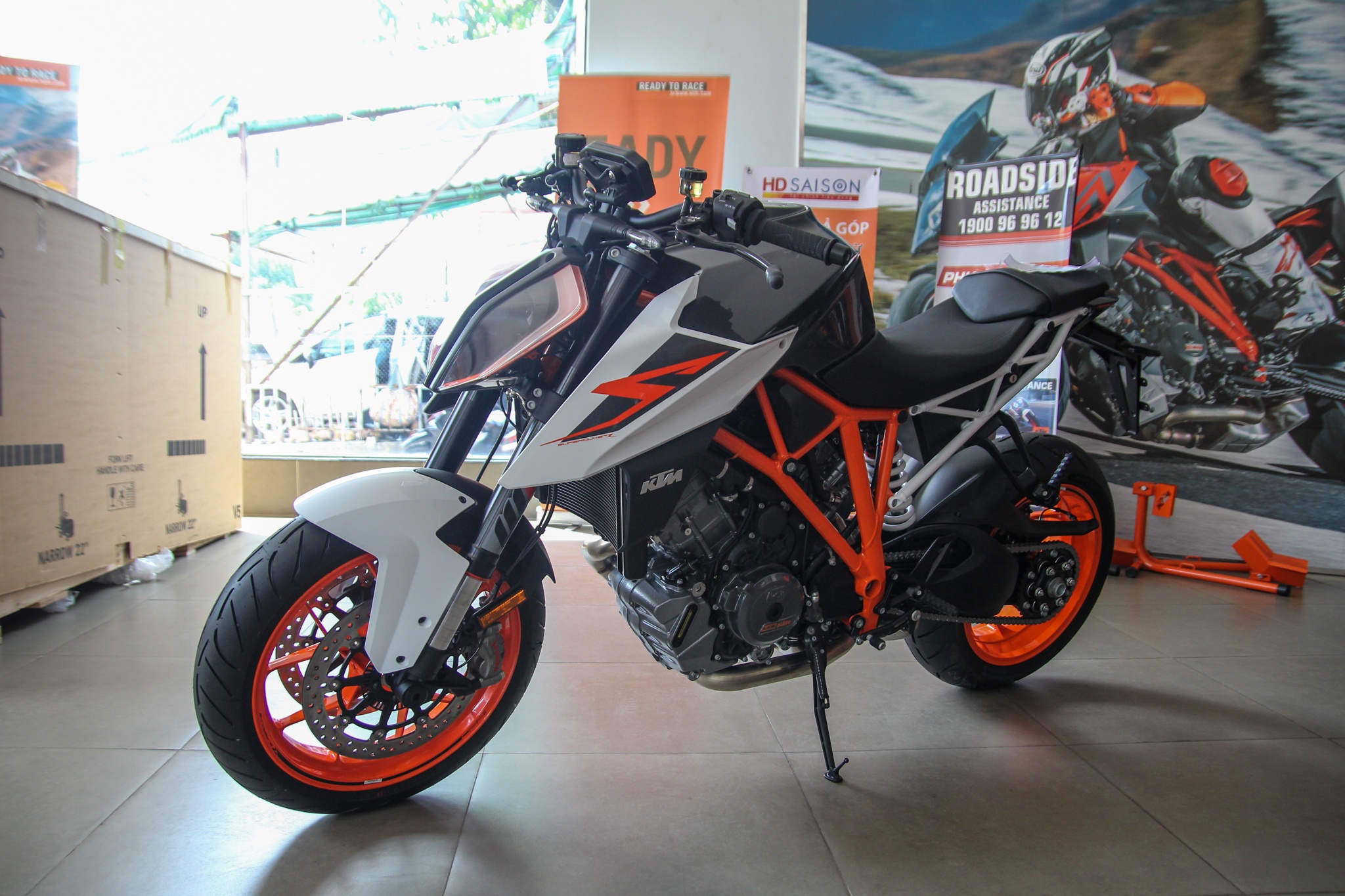 KTM 1290 Super Duke R 2017 anh 3