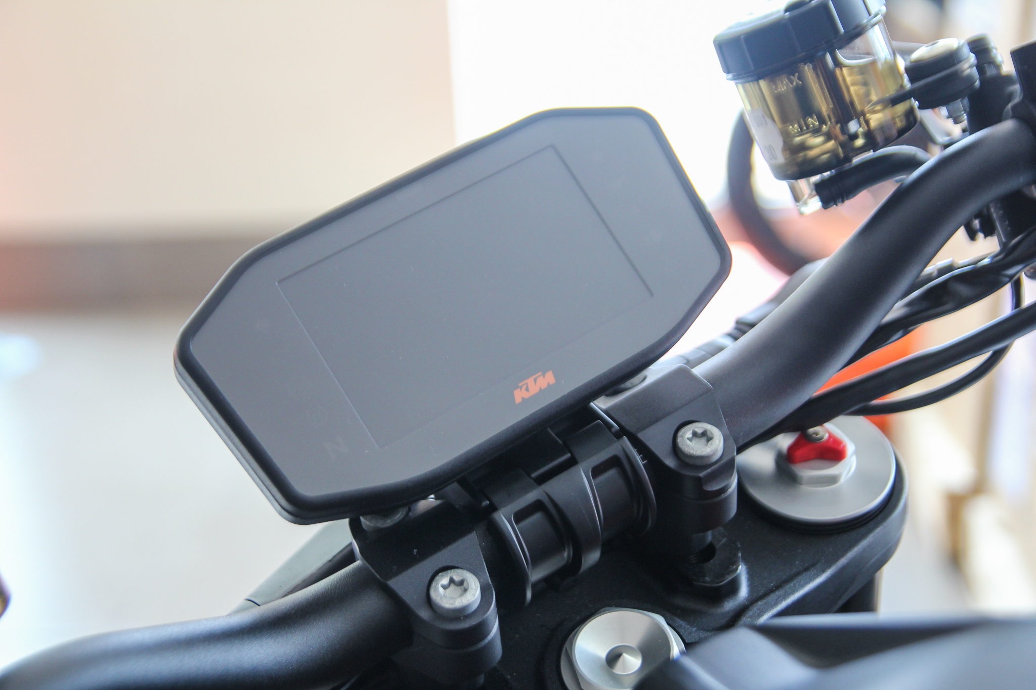 KTM 1290 Super Duke R 2017 anh 4