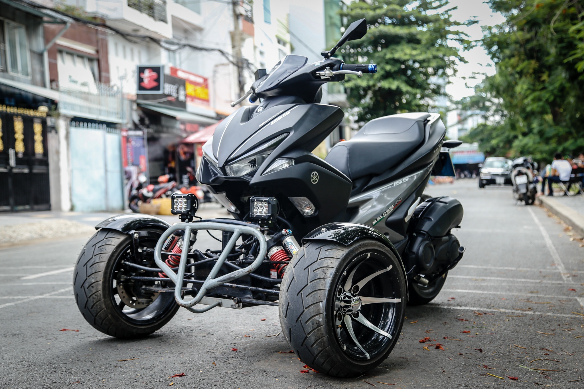 Yamaha NVX do 3 banh doc dao tai Viet Nam hinh anh