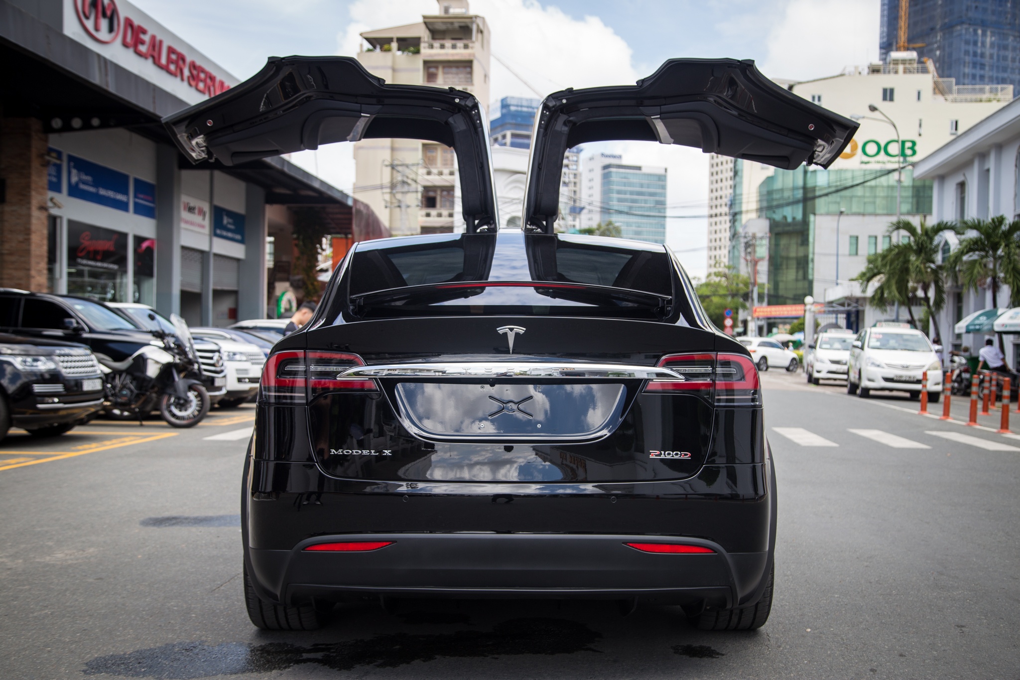 Tesla Model X anh 8