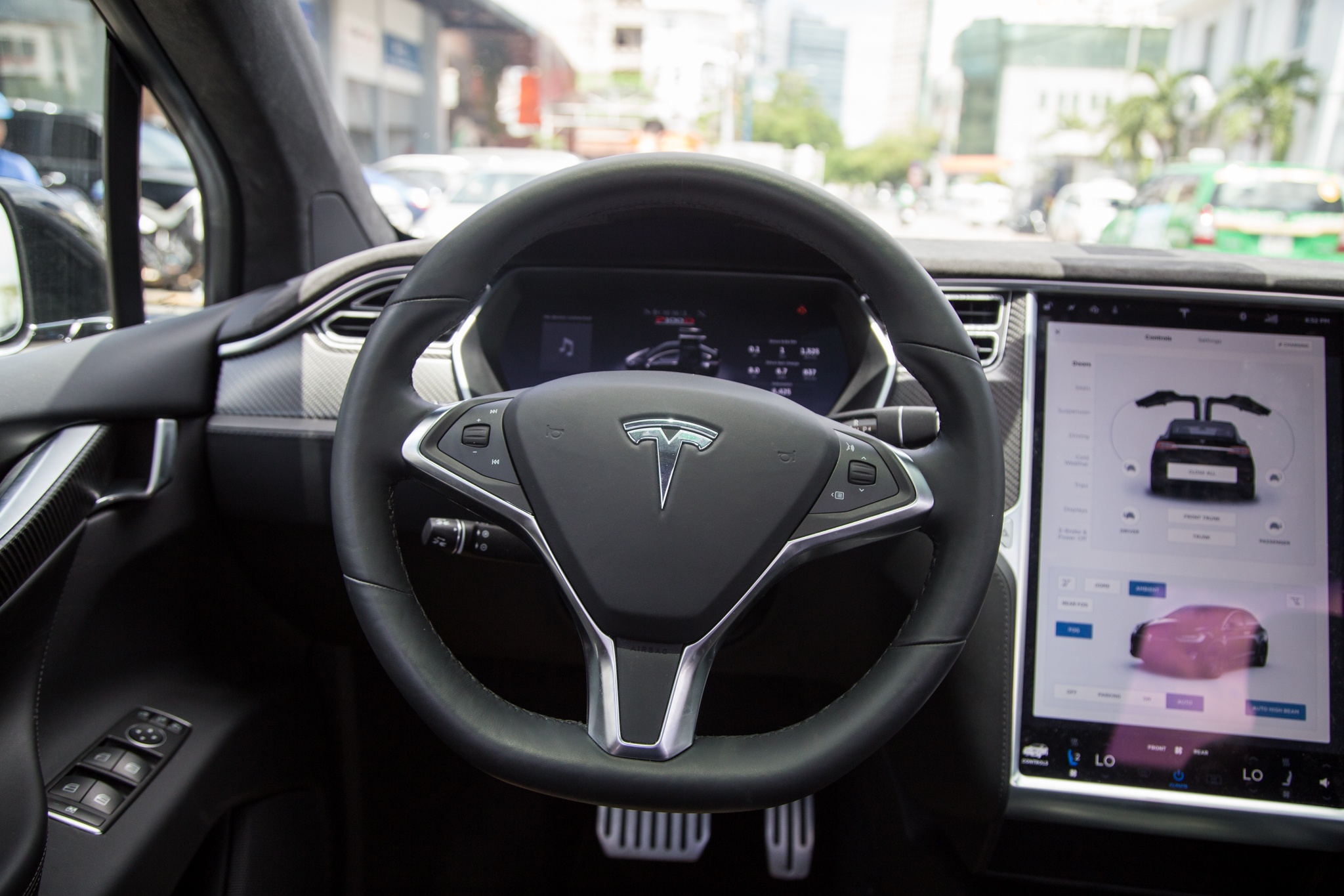 Tesla Model X anh 11