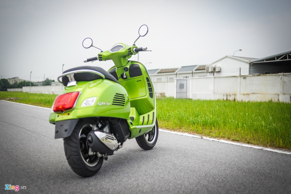 Vespa GTS Super 300 anh 2