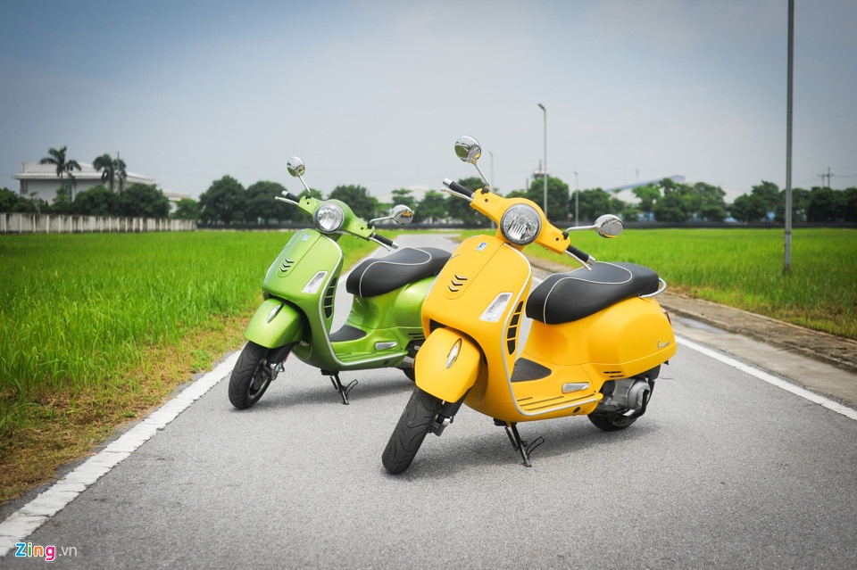 Vespa GTS Super 300 re bang nua Honda SH 300i tai Viet Nam hinh anh
