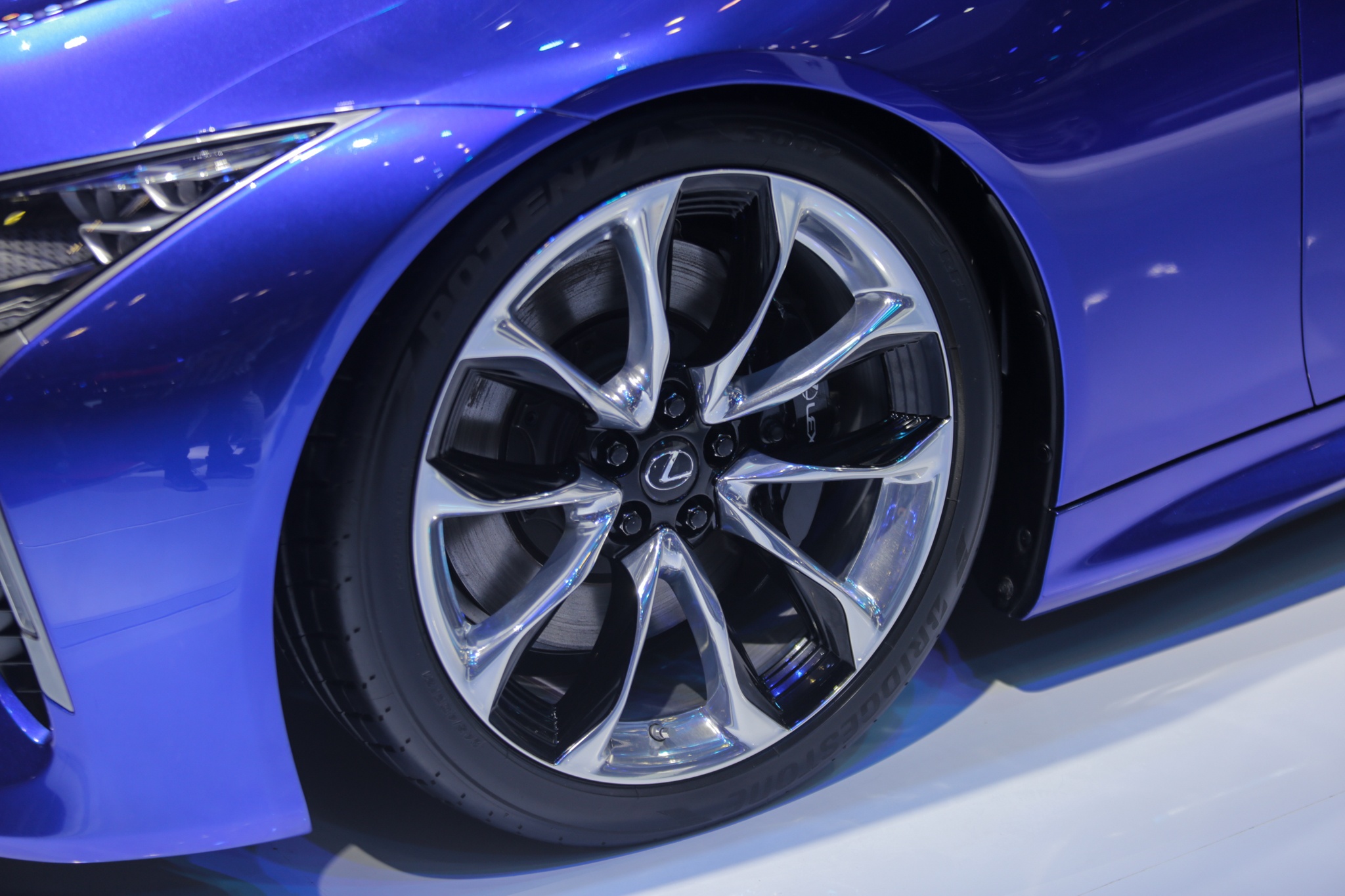 Lexus LC500h ảnh 6 Lexus LC500h anh 6