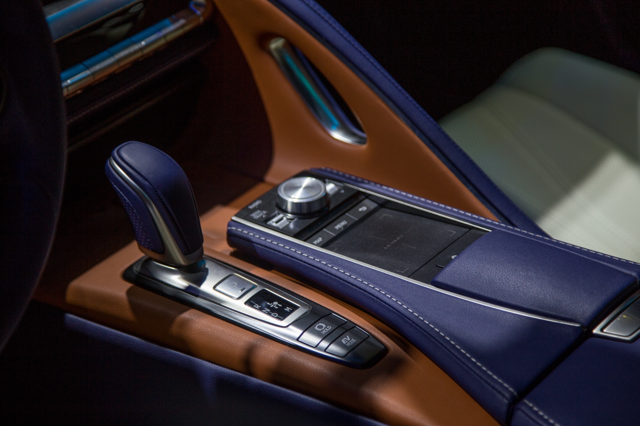 Lexus LC500h ảnh 10 Lexus LC500h anh 10