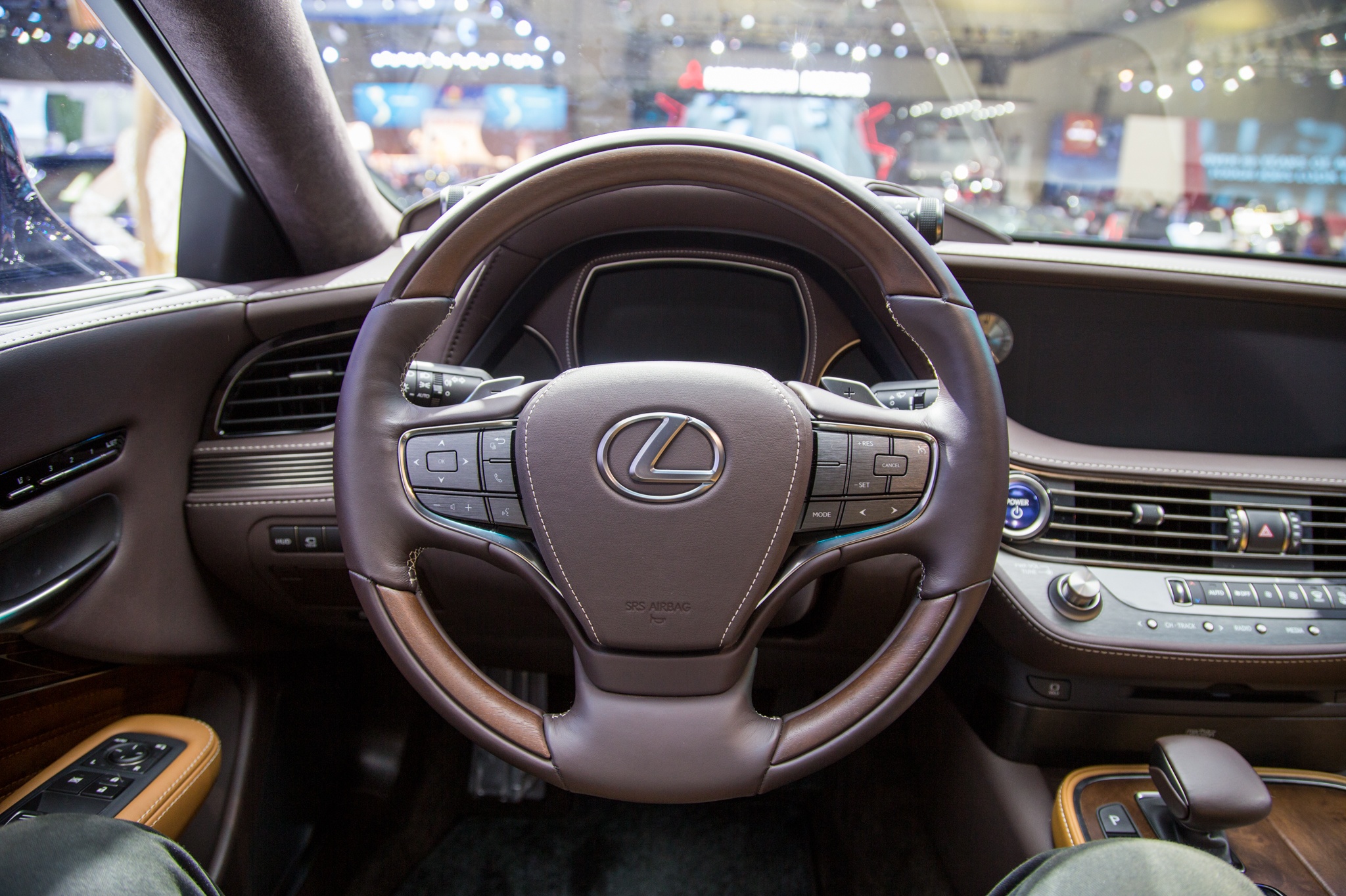 Lexus LS 500h tại Việt Nam  ảnh 7 Lexus LS 500h tai Viet Nam anh 7