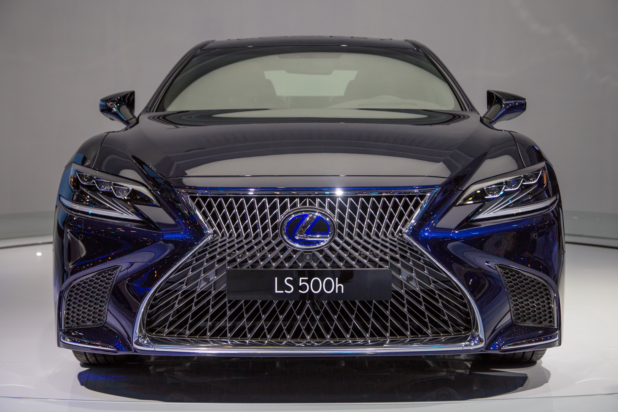 Lexus LS 500h tại Việt Nam  ảnh 2 Lexus LS 500h tai Viet Nam anh 2