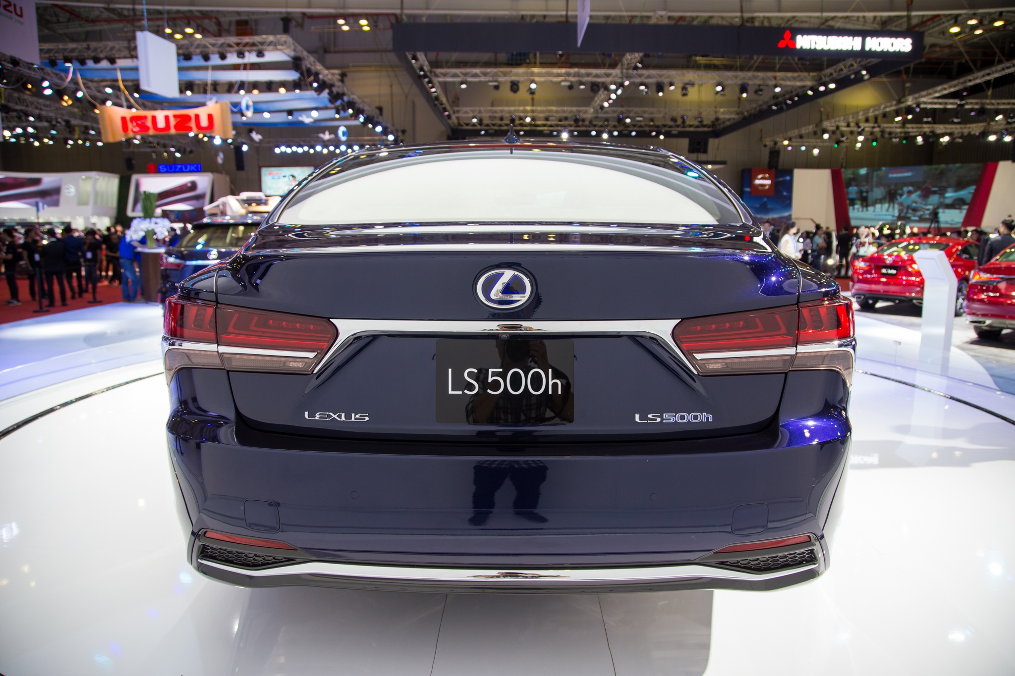 Lexus LS 500h tại Việt Nam  ảnh 5 Lexus LS 500h tai Viet Nam anh 5