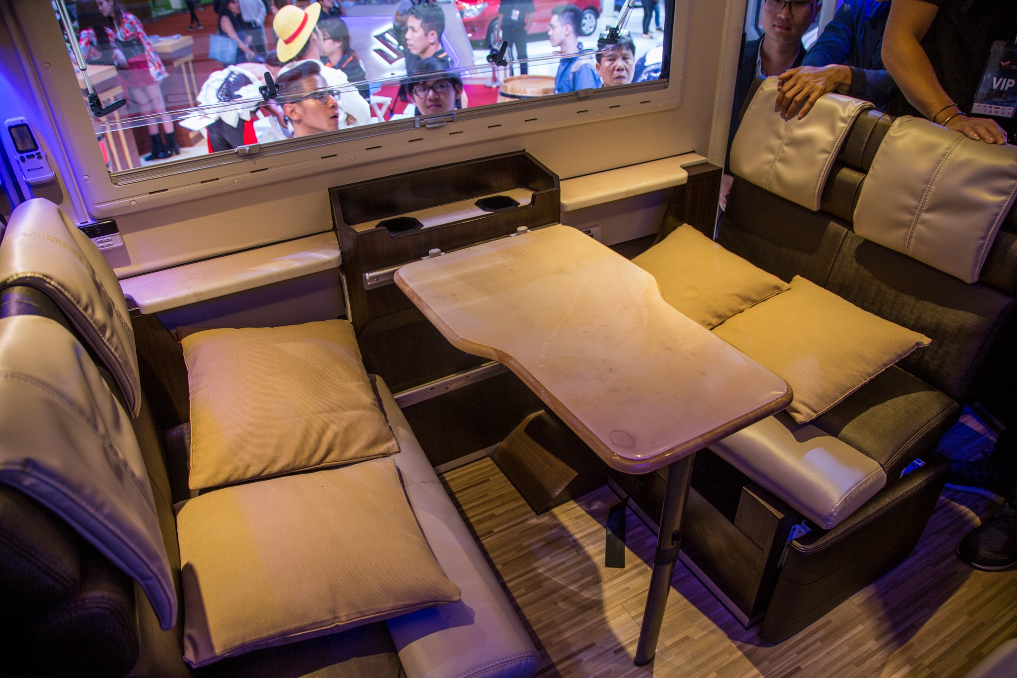 Isuzu Motorhome ảnh 4 Isuzu Motorhome anh 4