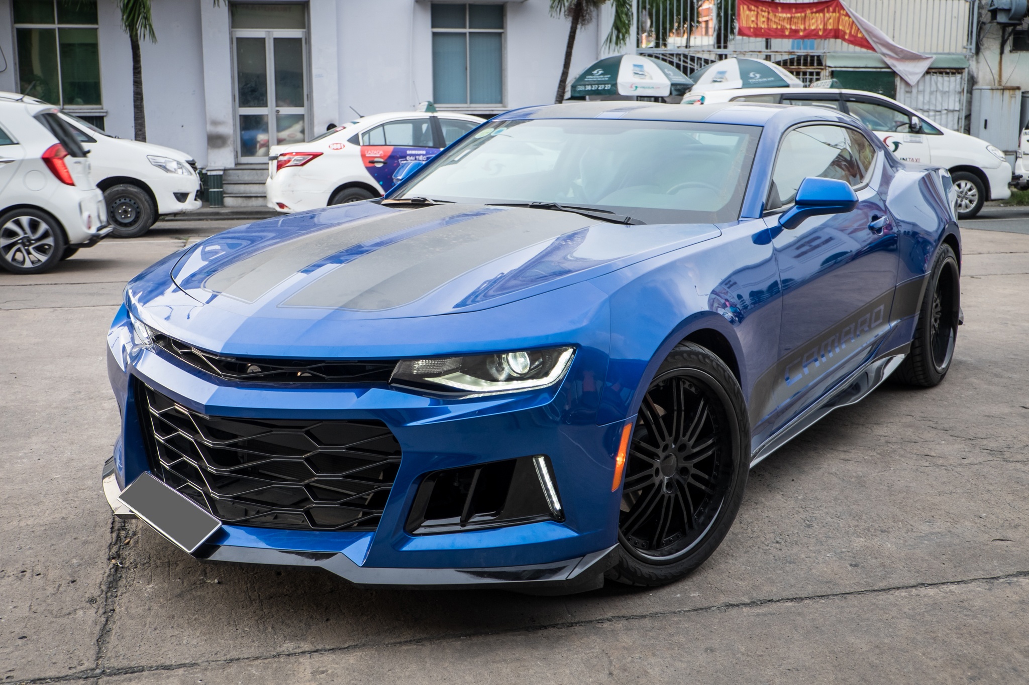 Chevrolet Camaro do phong cach ZL1 tai Sai Gon hinh anh