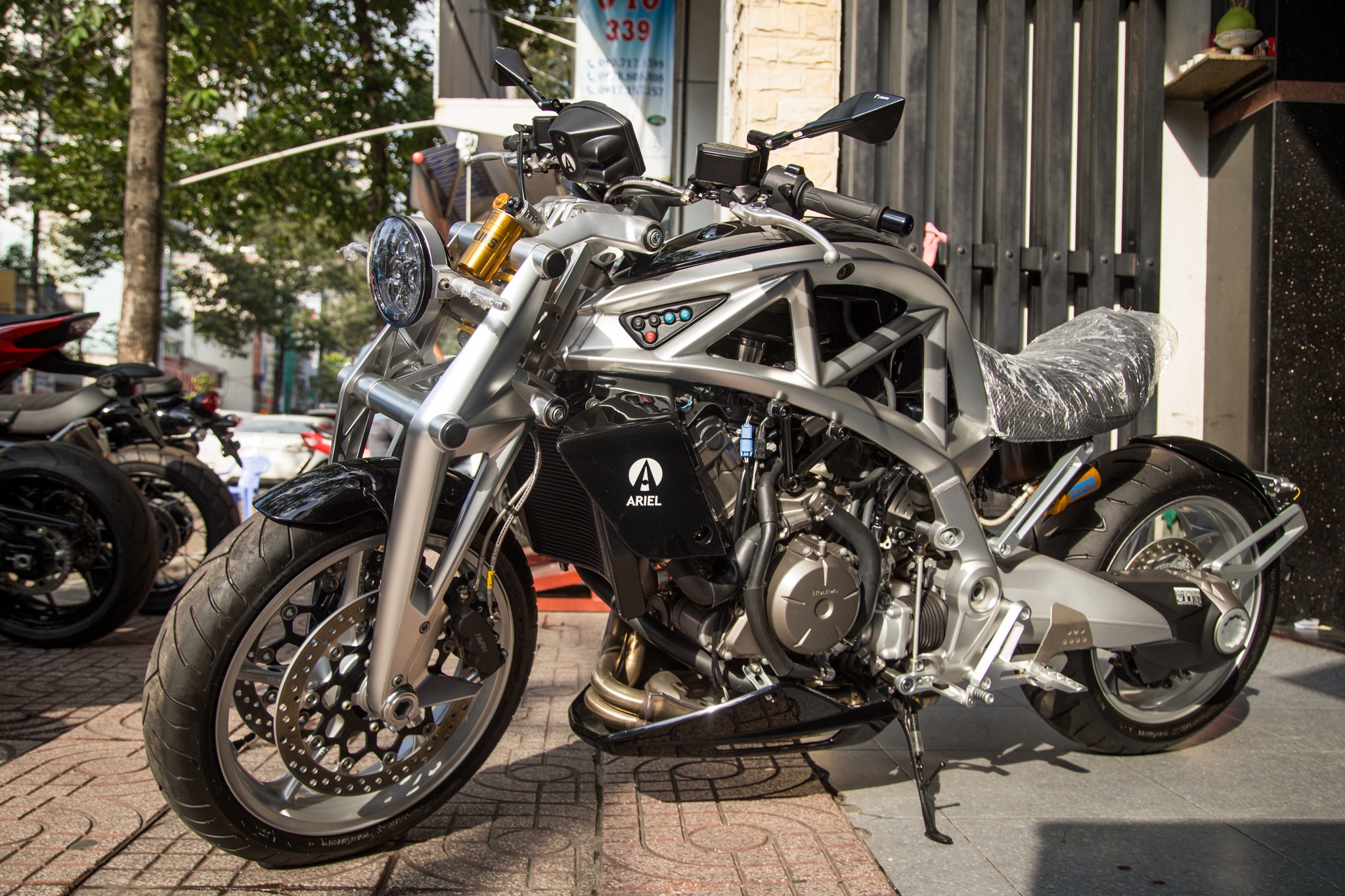 Ariel Ace - moto hang hiem tai Viet Nam hinh anh