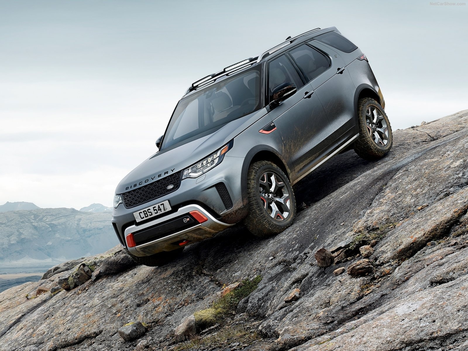 Land Rover Discovery SVX anh 1