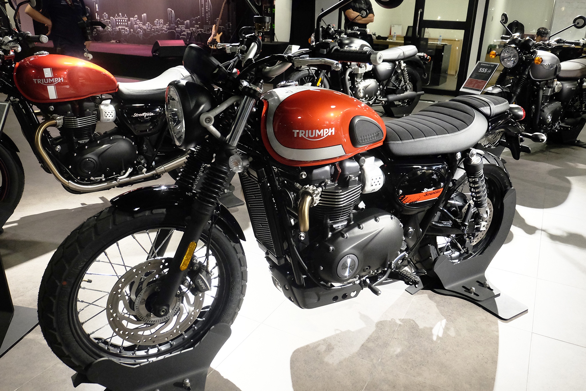 Triumph gia nhap thi truong Viet Nam hinh anh