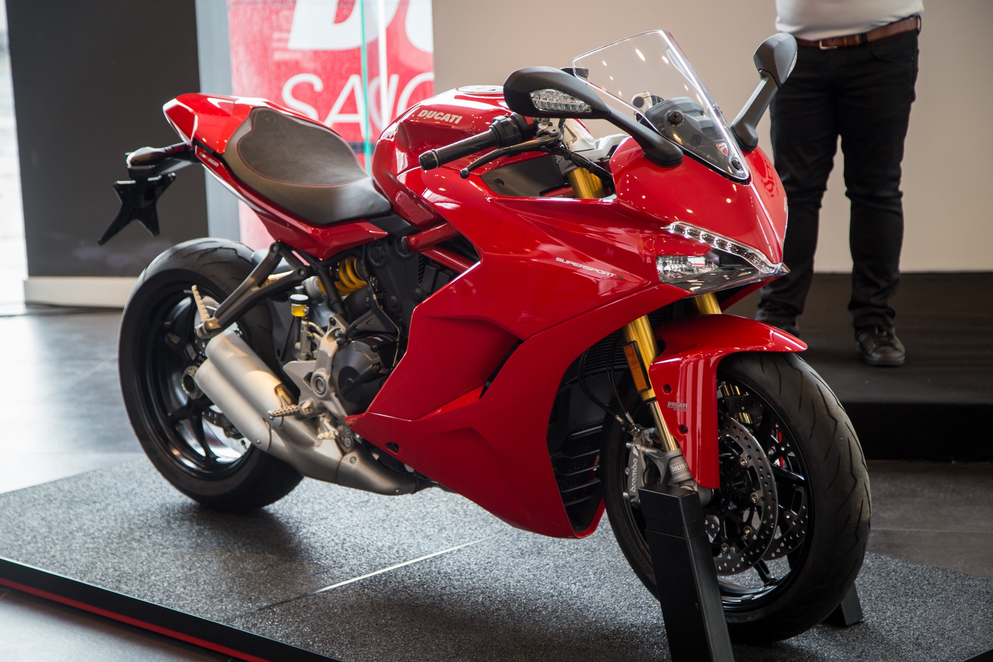 Ducati SuperSport ve Viet Nam, gia tu 514 trieu dong hinh anh