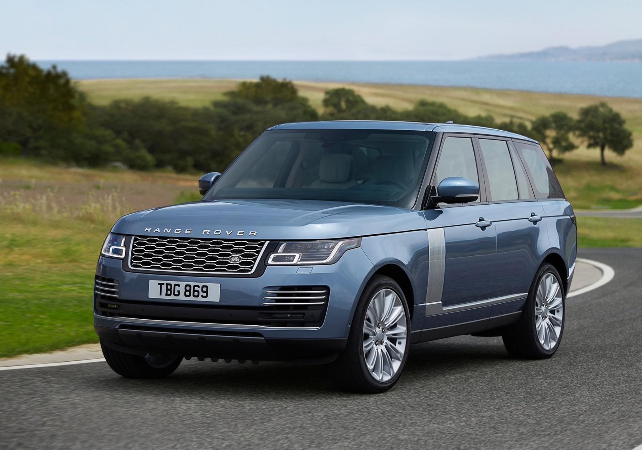 Range Rover 2018 - SUV hang sang gia 87.350 USD hinh anh