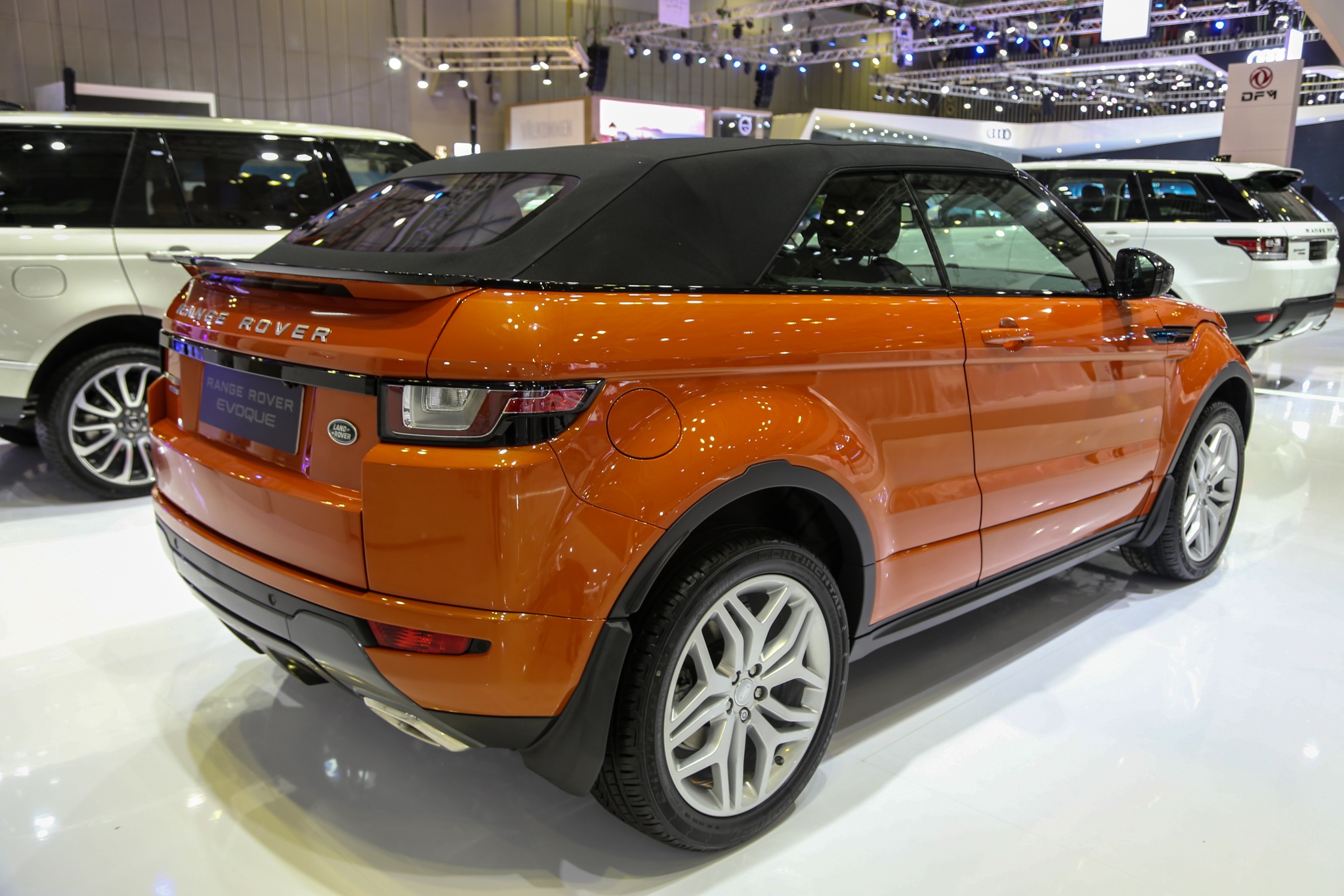 Range Rover Evoque Convertible ảnh 4 Range Rover Evoque Convertible anh 4