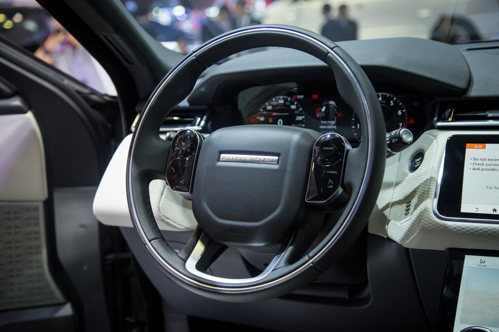 Range Rover Velar ở Việt Nam ảnh 10 Range Rover Velar o Viet Nam anh 10