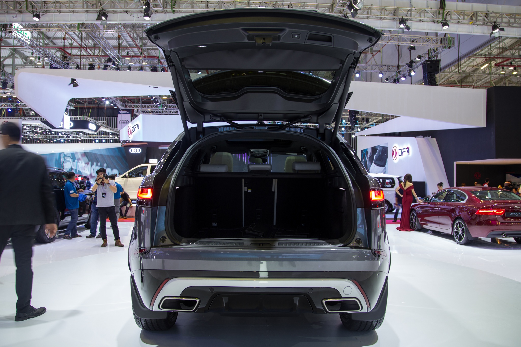 Range Rover Velar ở Việt Nam ảnh 7 Range Rover Velar o Viet Nam anh 7