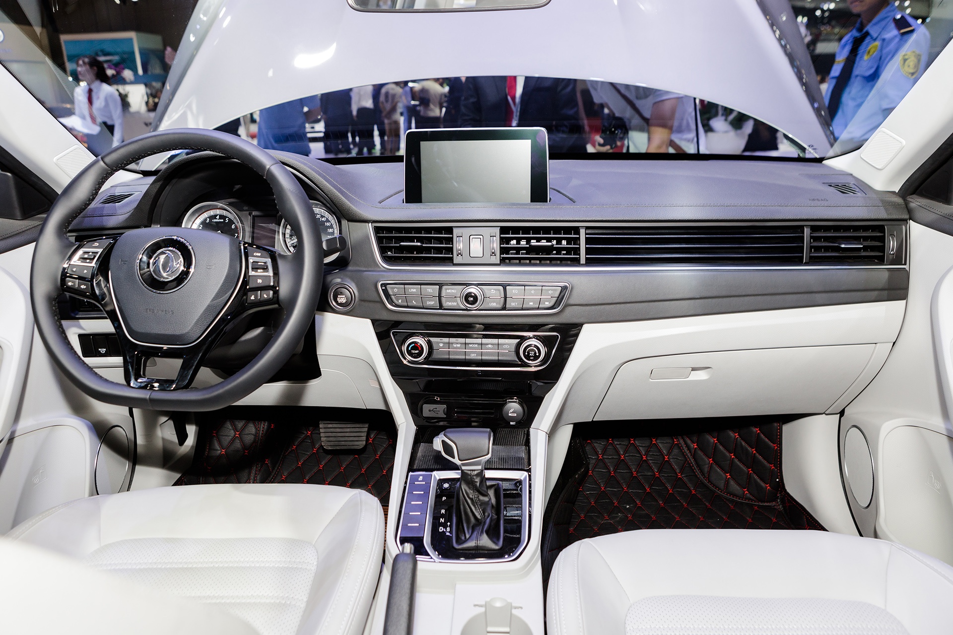 gia DongFeng S50 anh 5