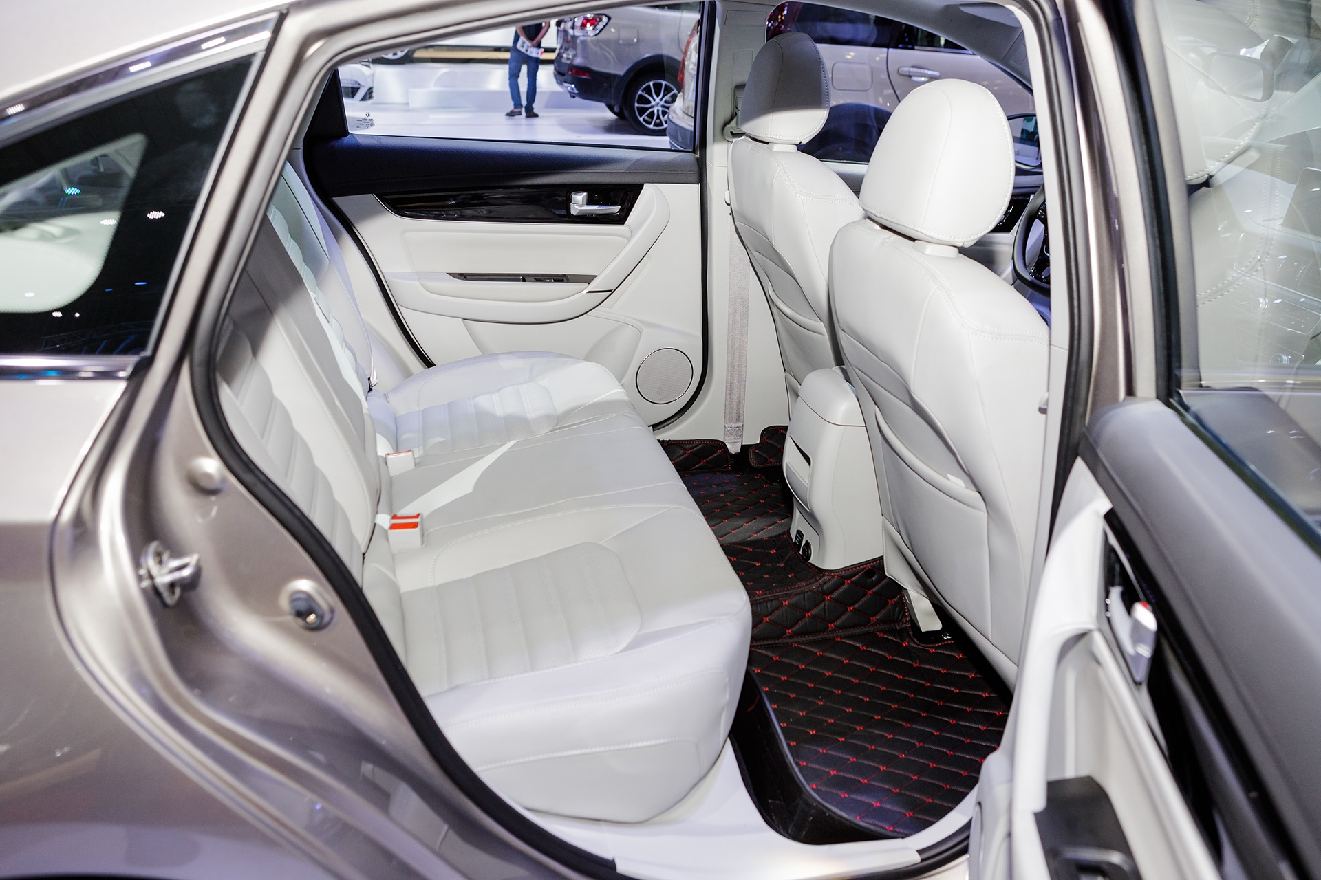 gia DongFeng S50 anh 9