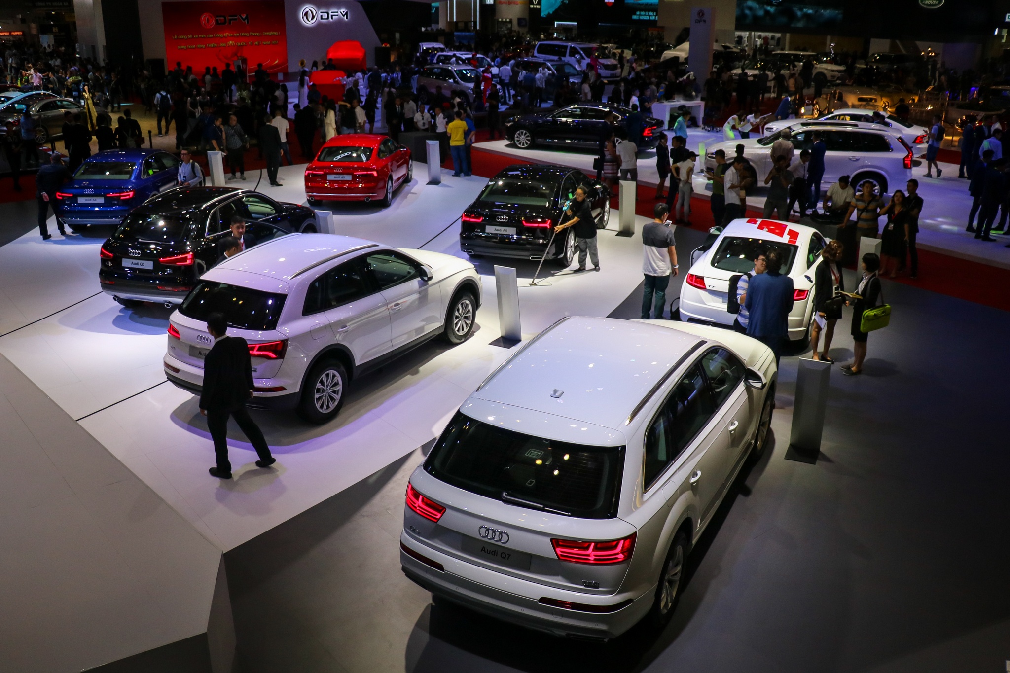 Nghi dinh 116 - cu chot ha lam sach thi truong xe nhap khau hinh anh