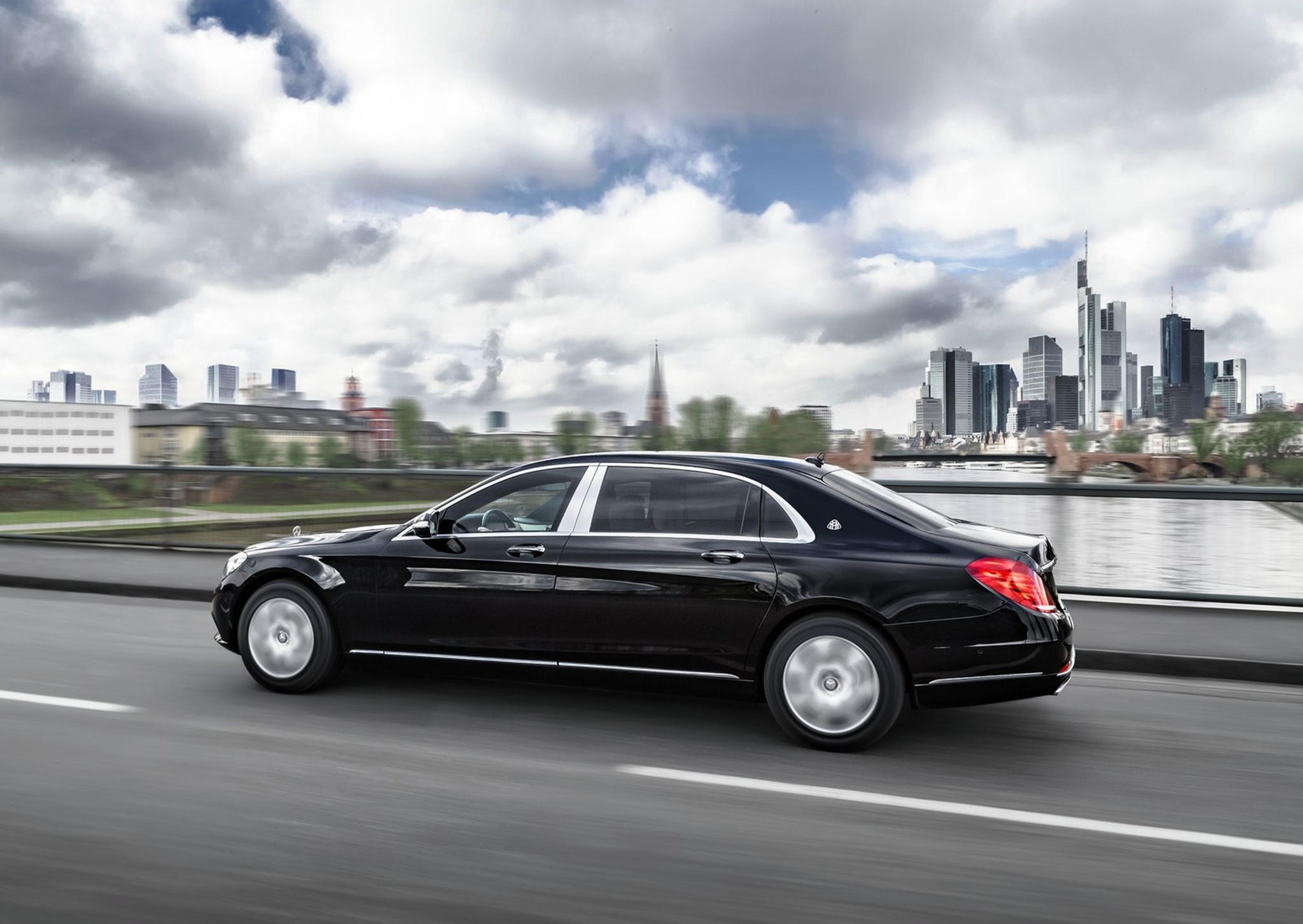Mercedes-Maybach S600 Guard ảnh 3 Mercedes-Maybach S600 Guard anh 3