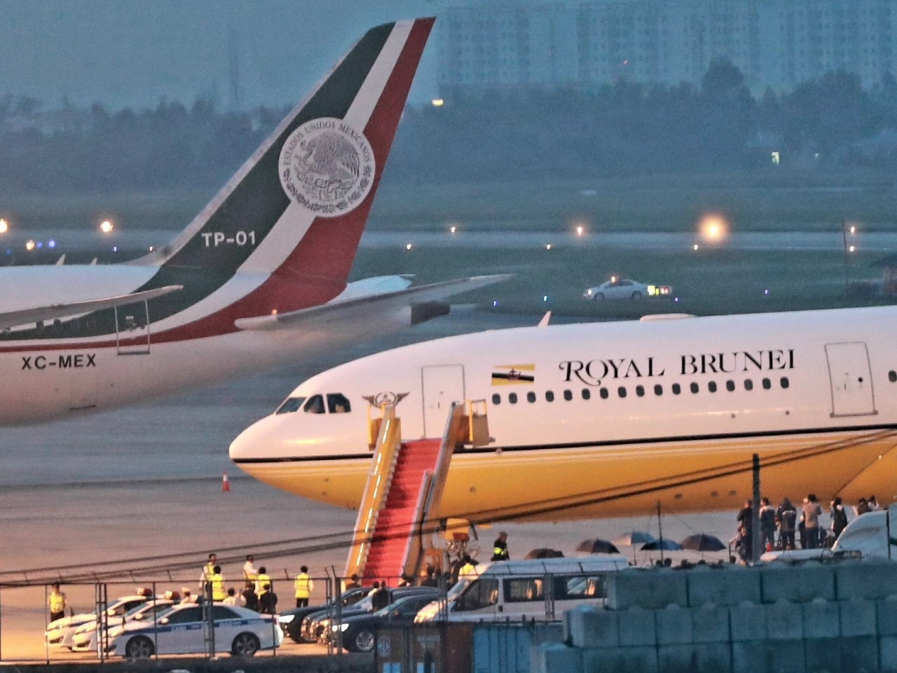 Airbus A340-212 cua Brunei anh 2
