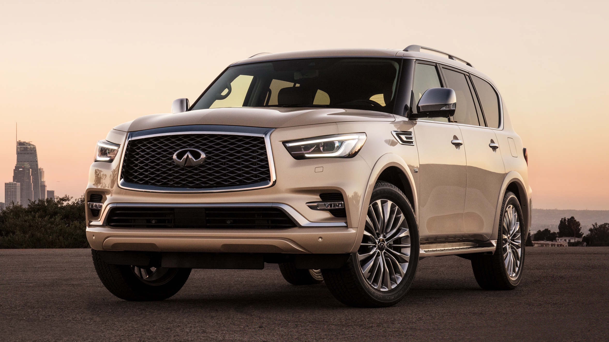 Infiniti QX80 2018 ra mat, de doa Lexus LX570 hinh anh