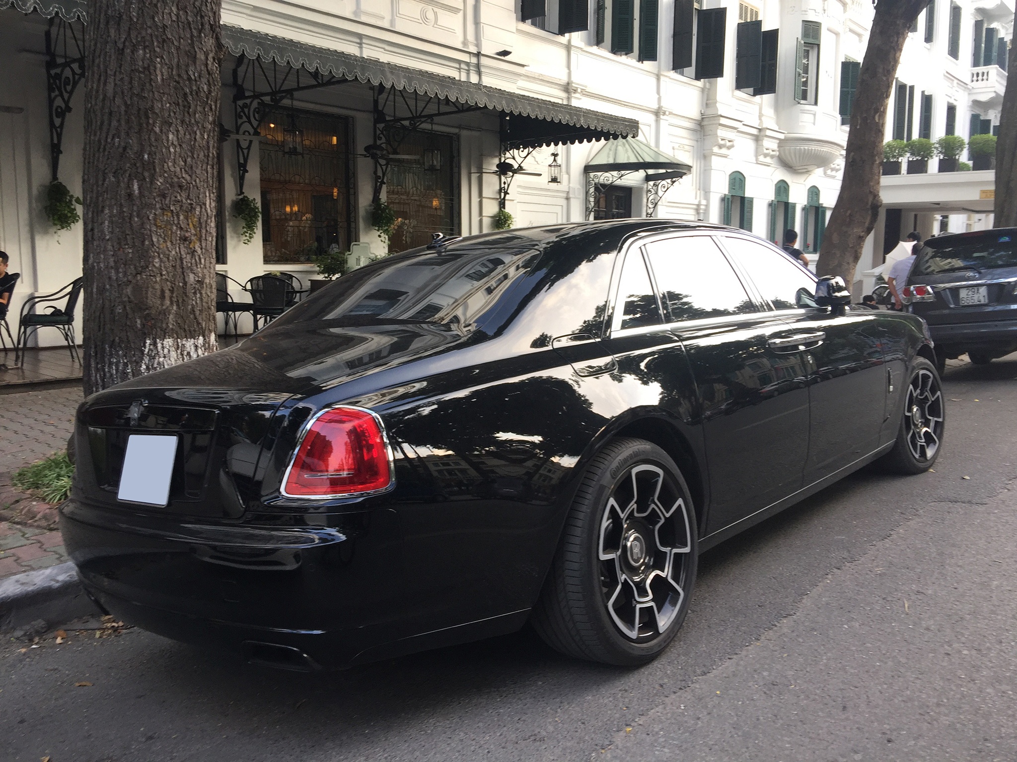 Rolls-Royce Ghost Black Badge anh 2