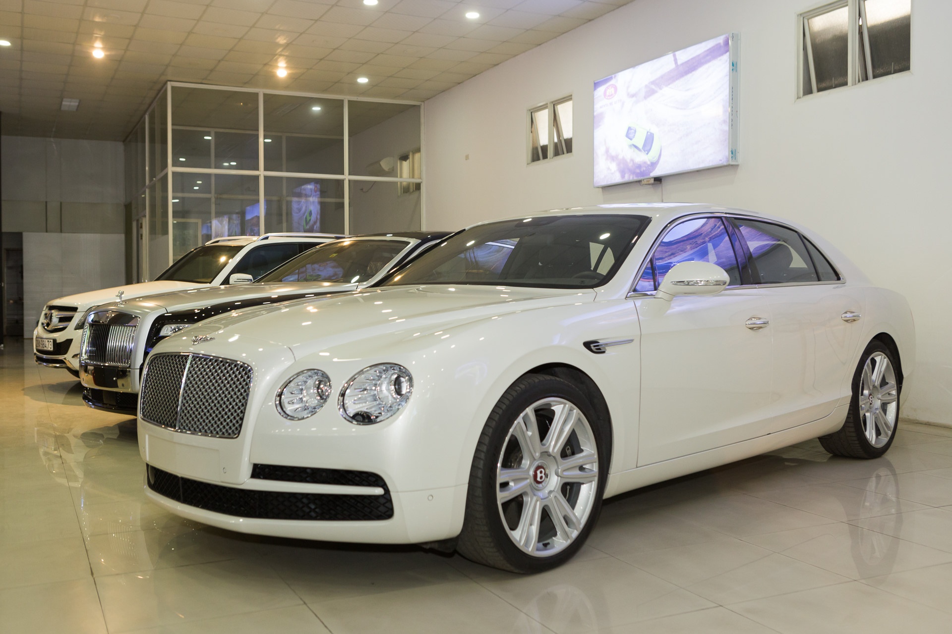 dai ly ban oto tu nhan anh 3