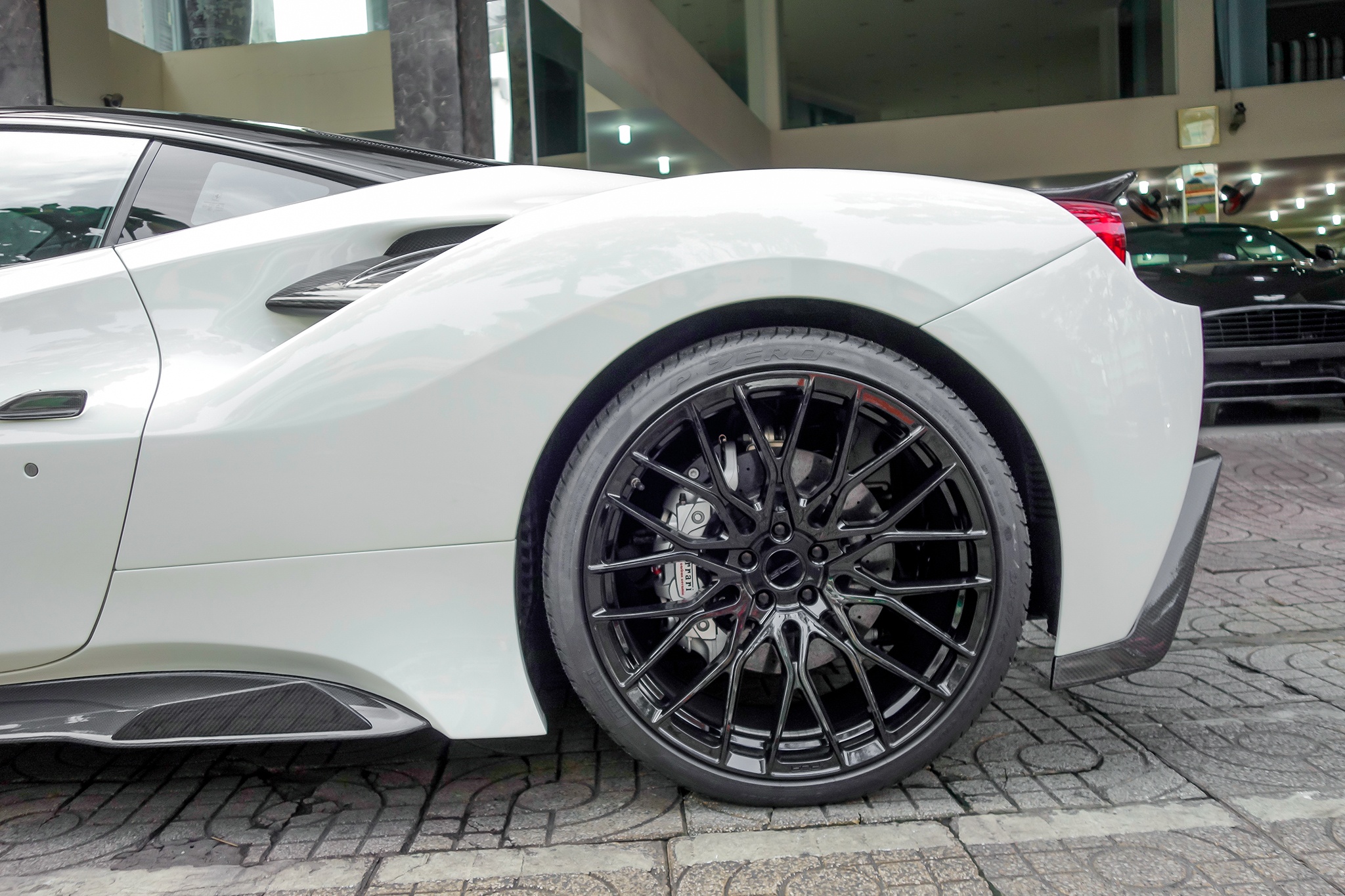 Ferrari 488 Misha Deisgn anh 5