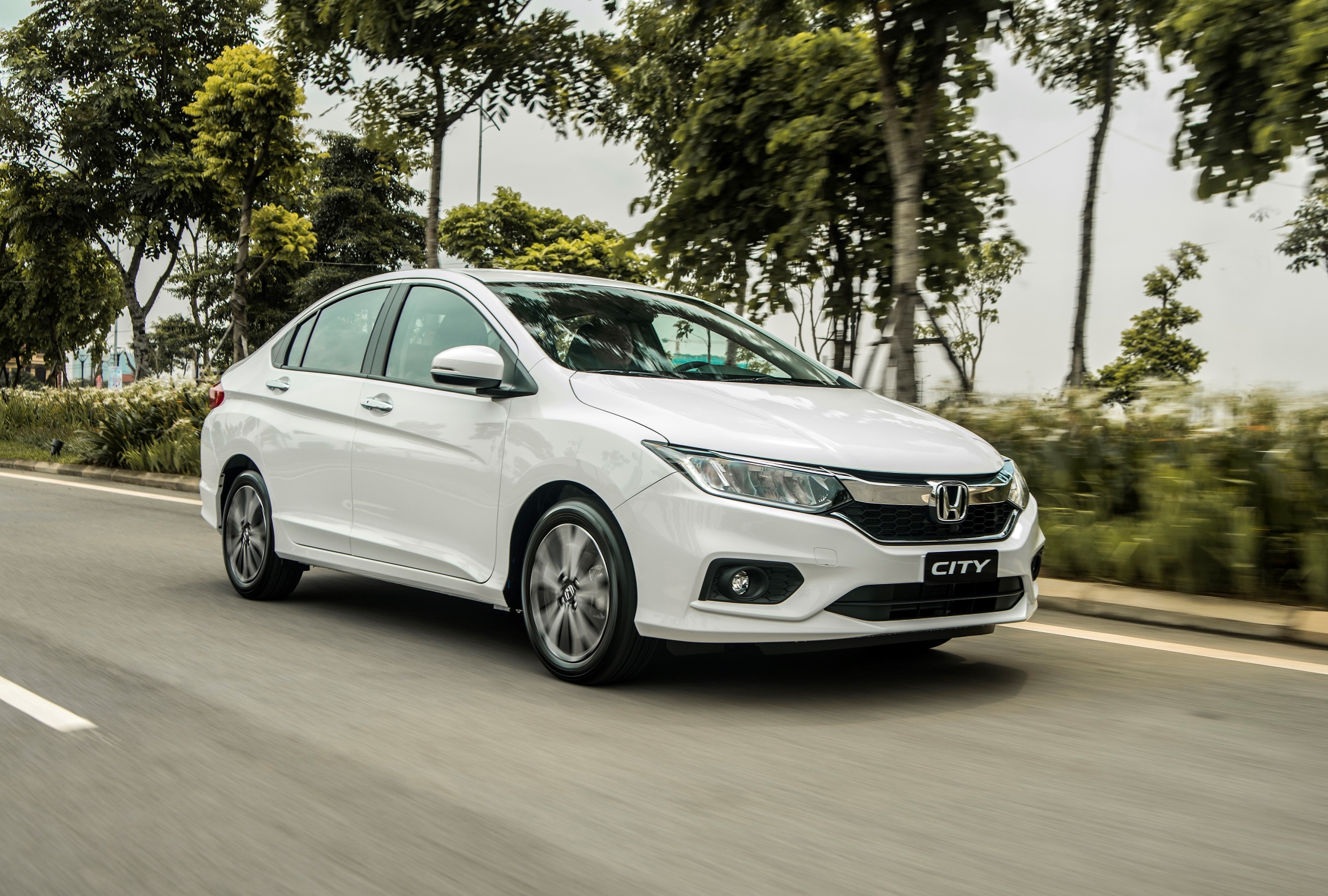 sedan giá 600 triệu ảnh 6 sedan gia 600 trieu anh 6