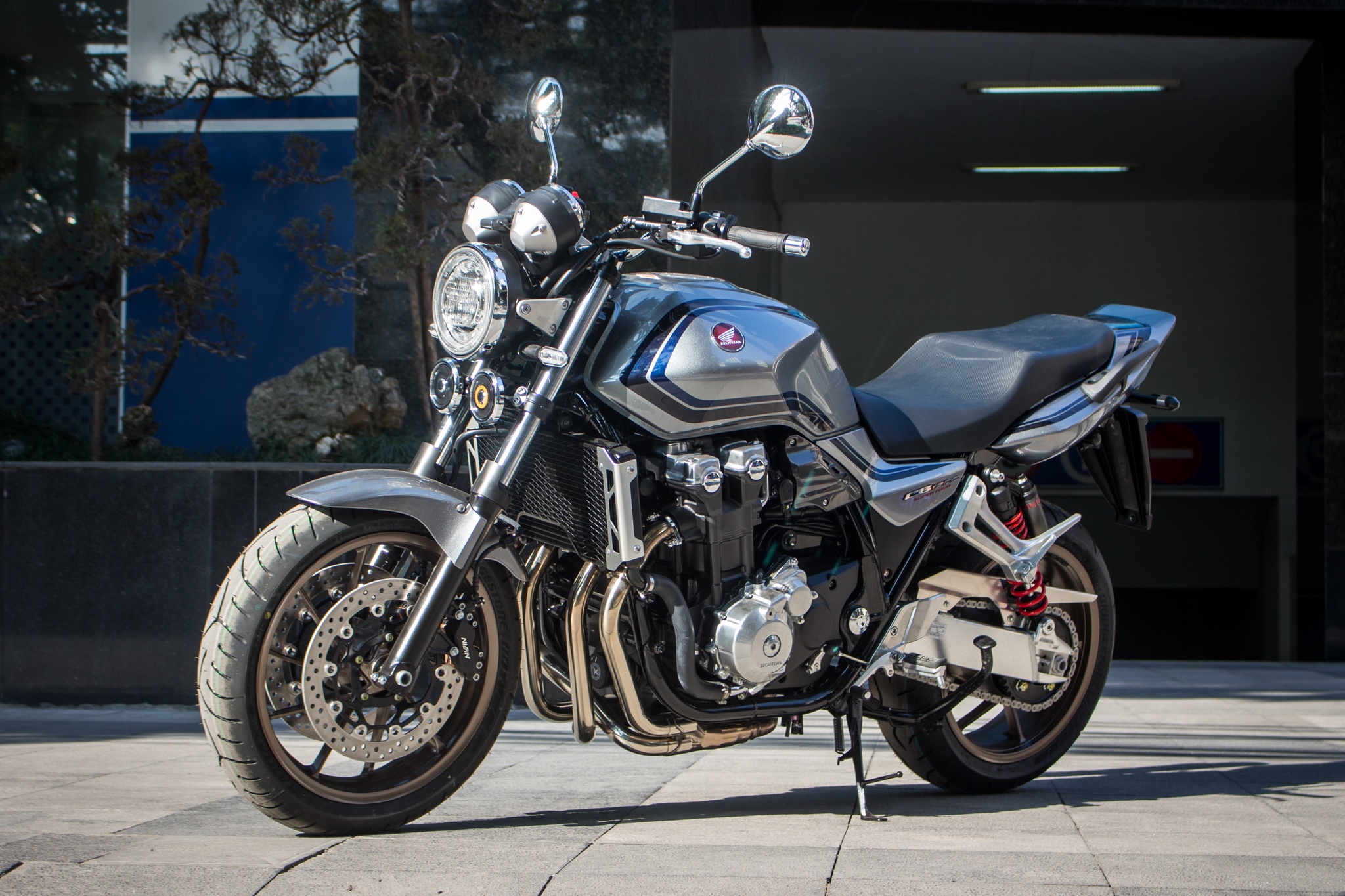 Honda CB1300SF 25th Anniversary gia gan 600 trieu tai Viet Nam hinh anh