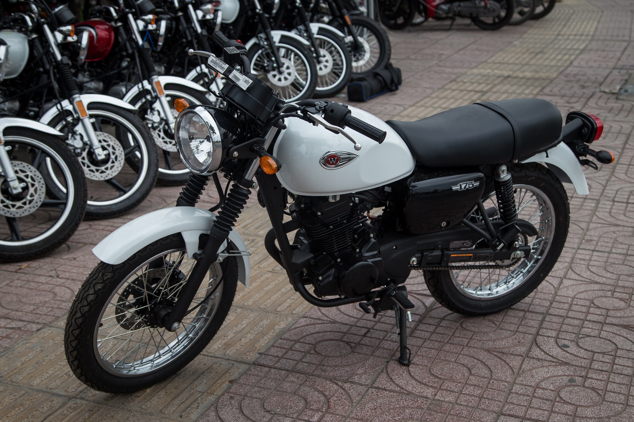 Kawasaki W175 ảnh 5 Kawasaki W175 anh 5