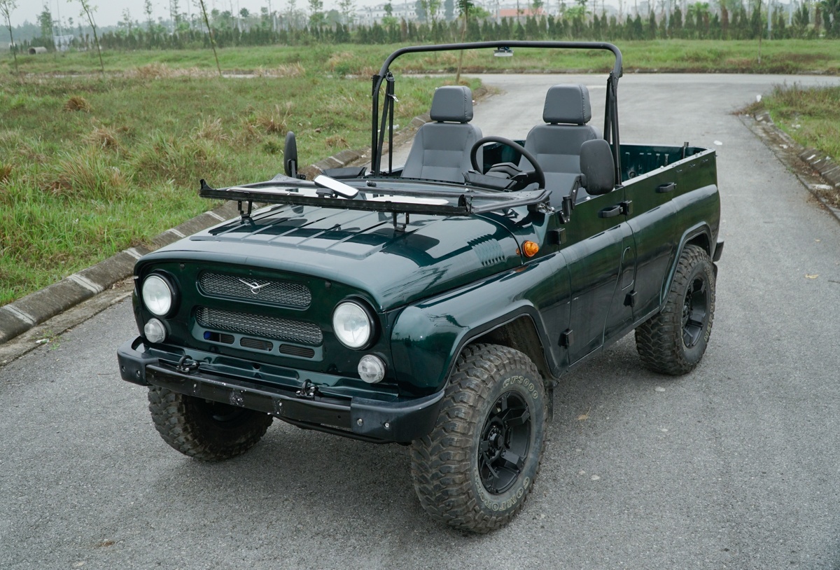 UAZ Hunter mui trần ảnh 1 UAZ Hunter mui tran anh 1