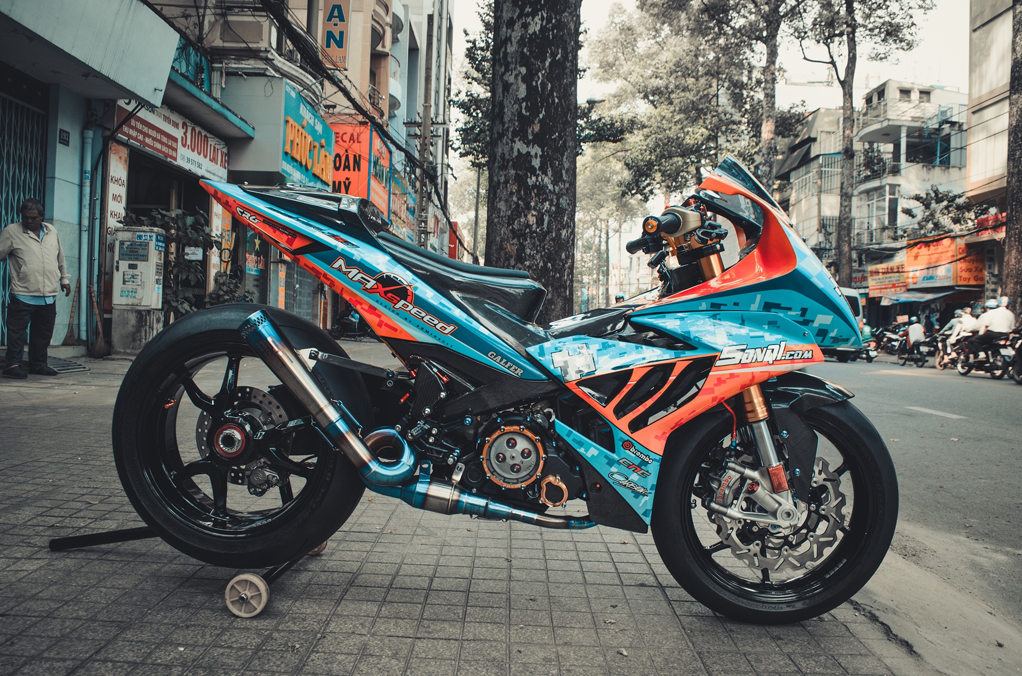 Yamaha Exciter do hang tram trieu dong theo phong cach BMW S1000RR hinh anh