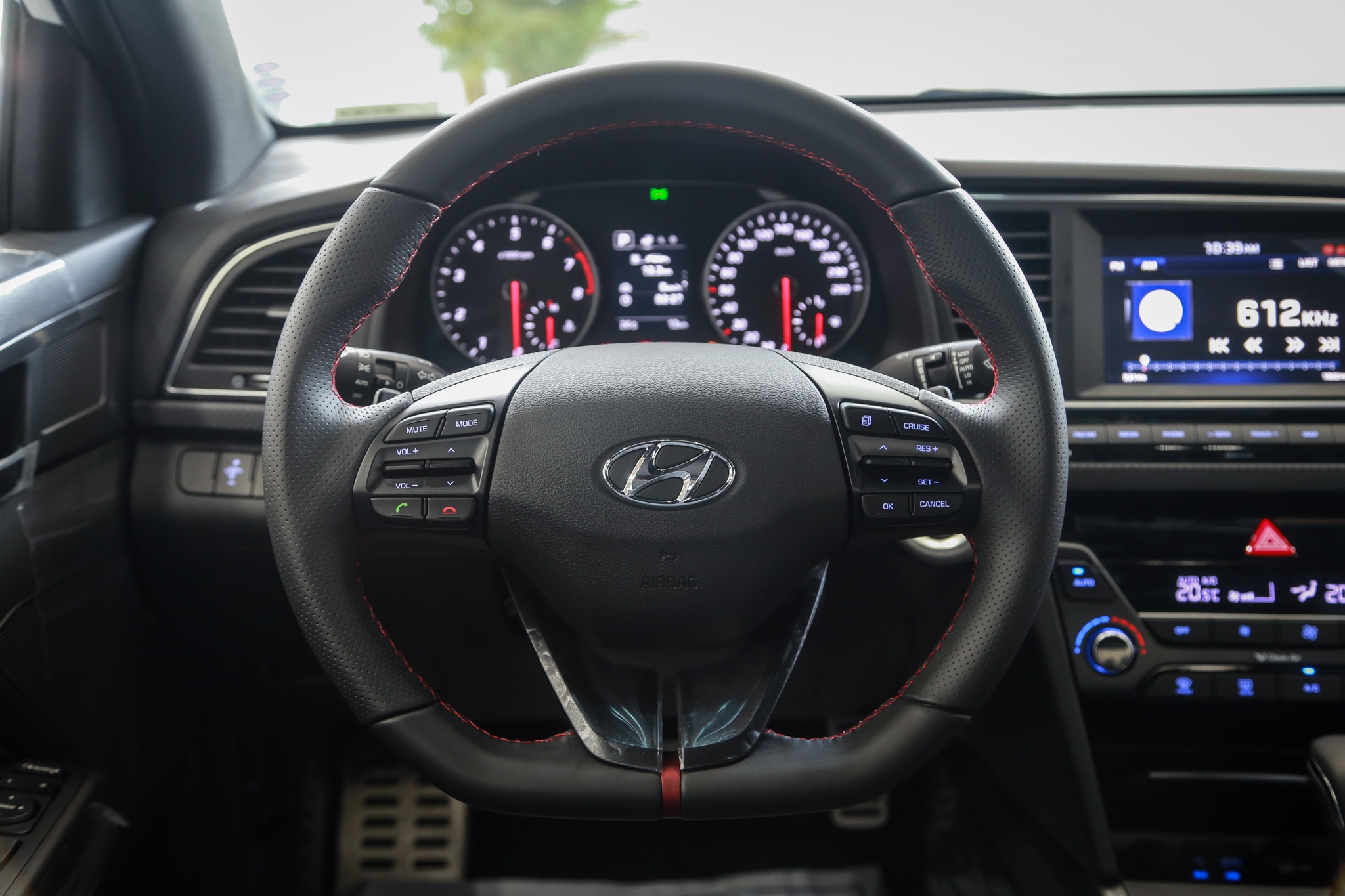 anh Hyundai Elantra Sport anh 7